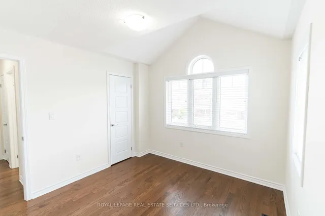 Additional image 15 of 974 Penson Cres