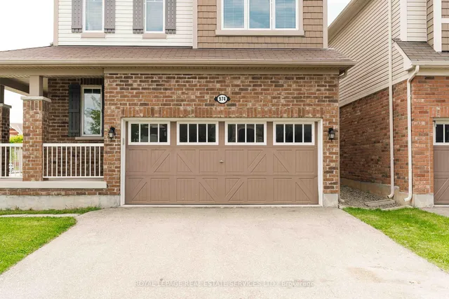 Additional image 42 of 974 Penson Cres