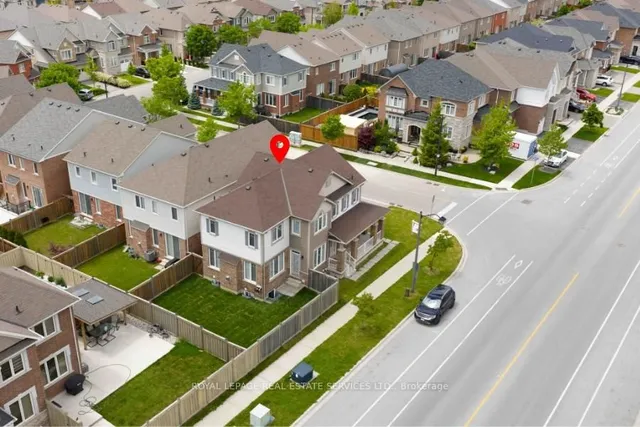 Additional image 41 of 974 Penson Cres