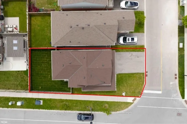 Additional image 40 of 974 Penson Cres