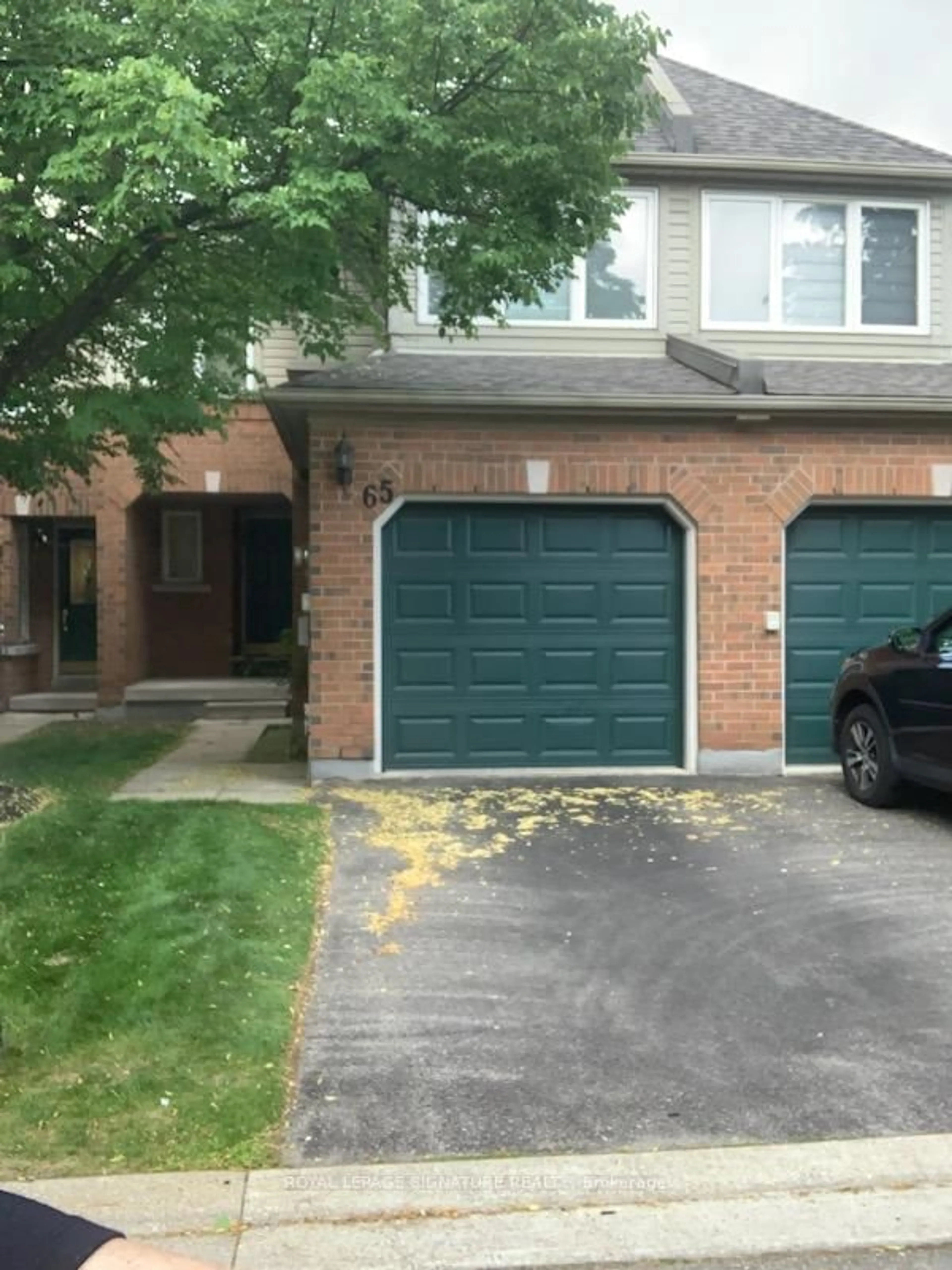 Home with brick exterior material, street for 2550 Thomas St #65, Mississauga Ontario L5M 5N8