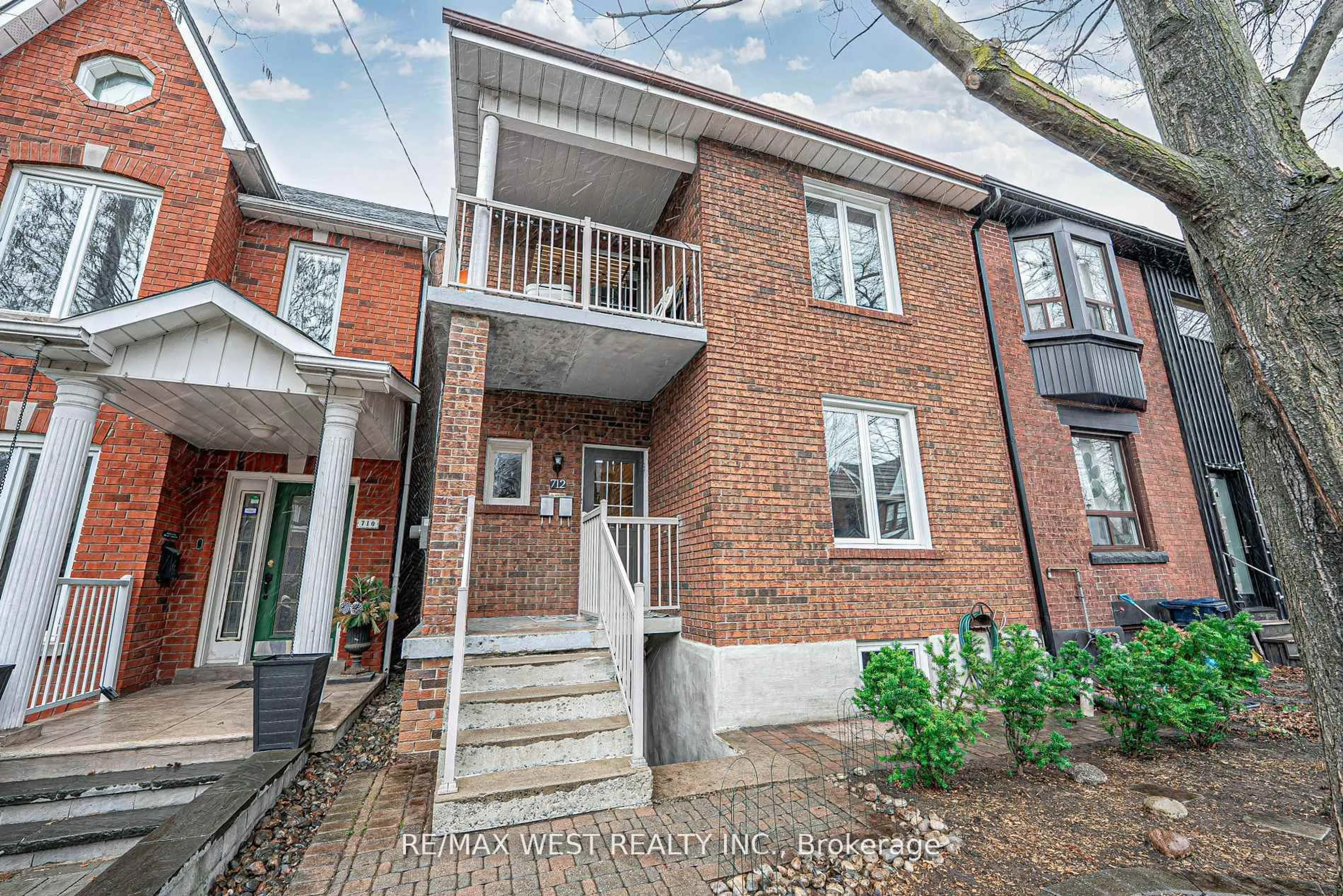 Home with brick exterior material, street for 712 Gladstone Ave, Toronto Ontario M6H 3J4