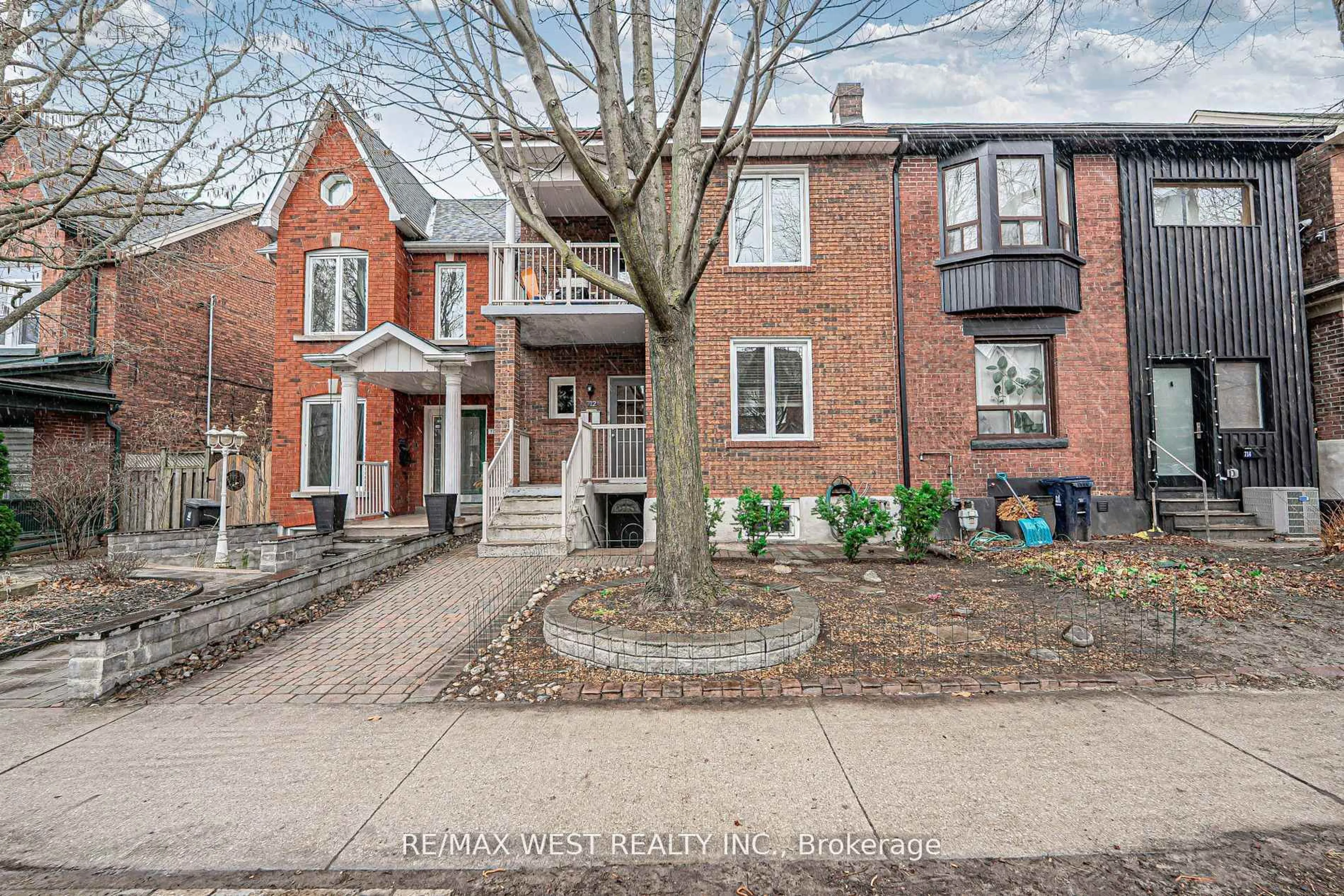Home with brick exterior material, street for 712 Gladstone Ave, Toronto Ontario M6H 3J4