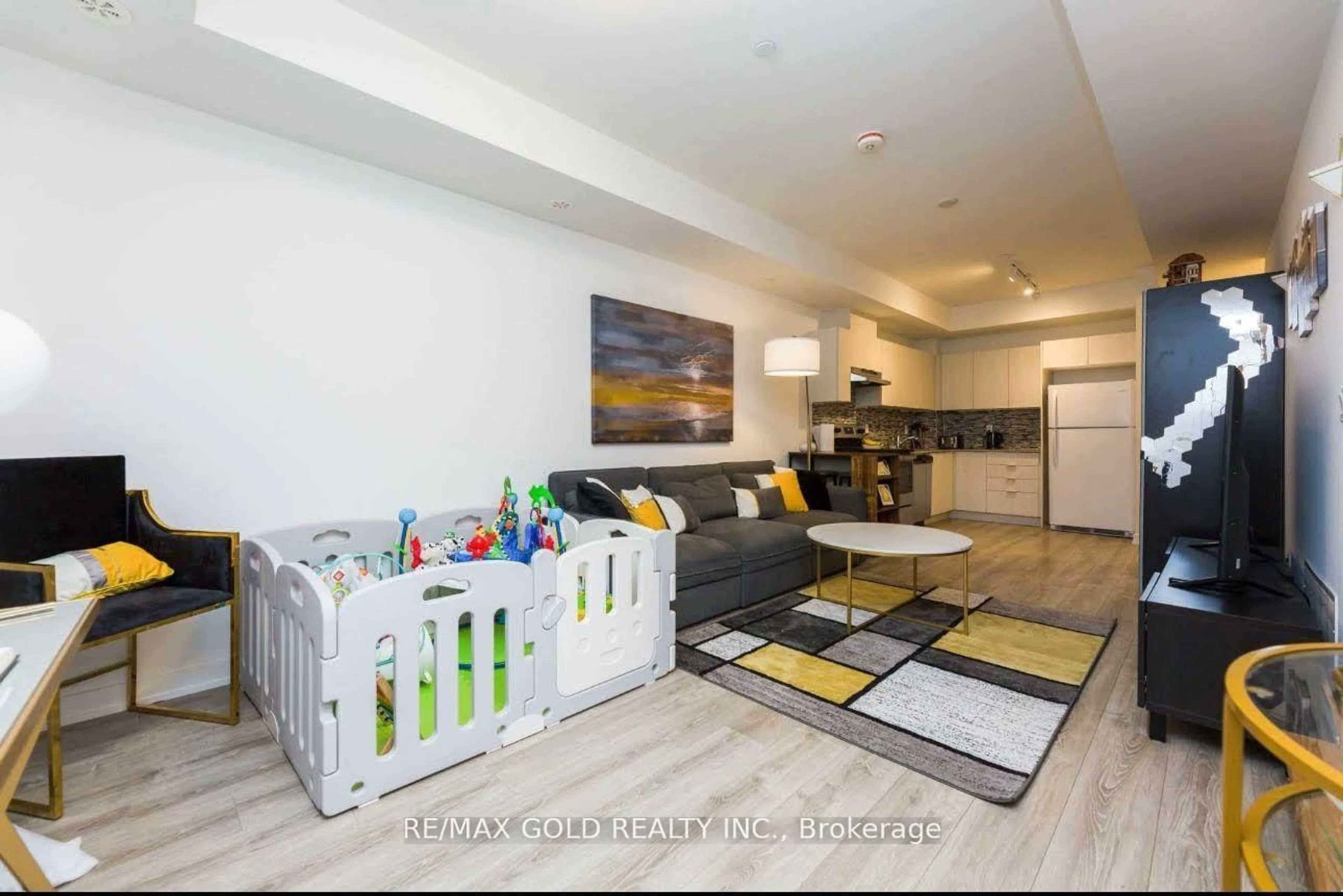 Living room with furniture, unknown for 42 - 200 MALTA Ave, Brampton Ontario L6Y 6H8