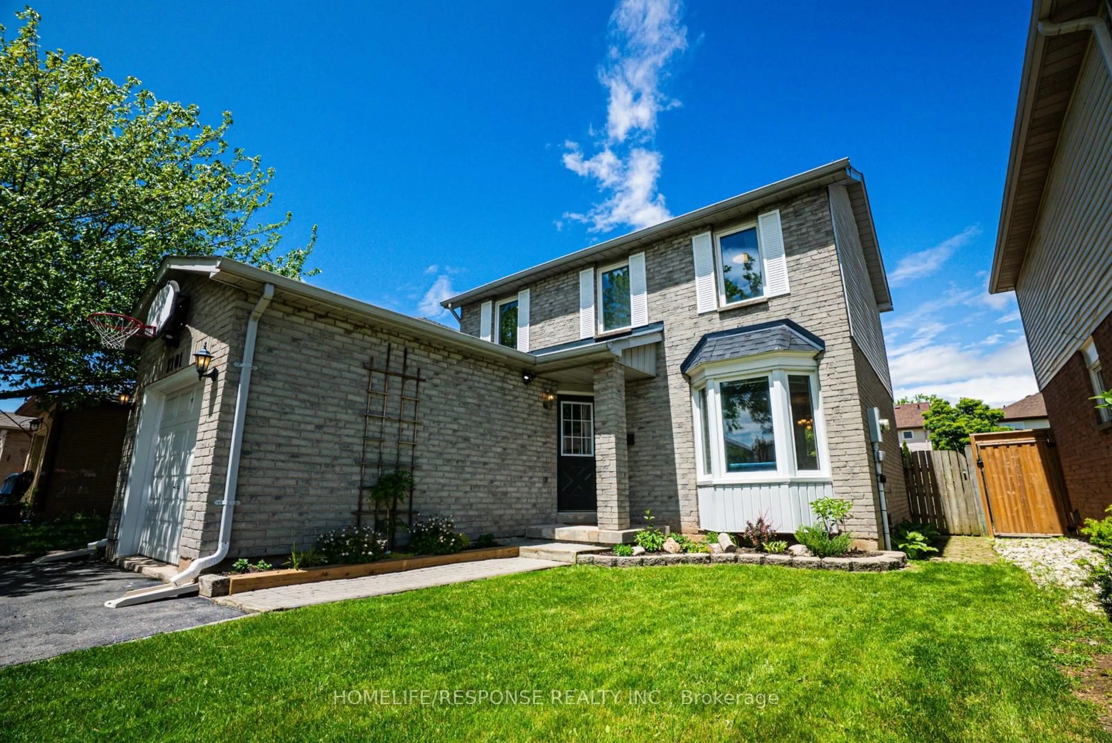 Home with brick exterior material, street for 2101 CLIPPER Cres, Burlington Ontario L7M 2P4