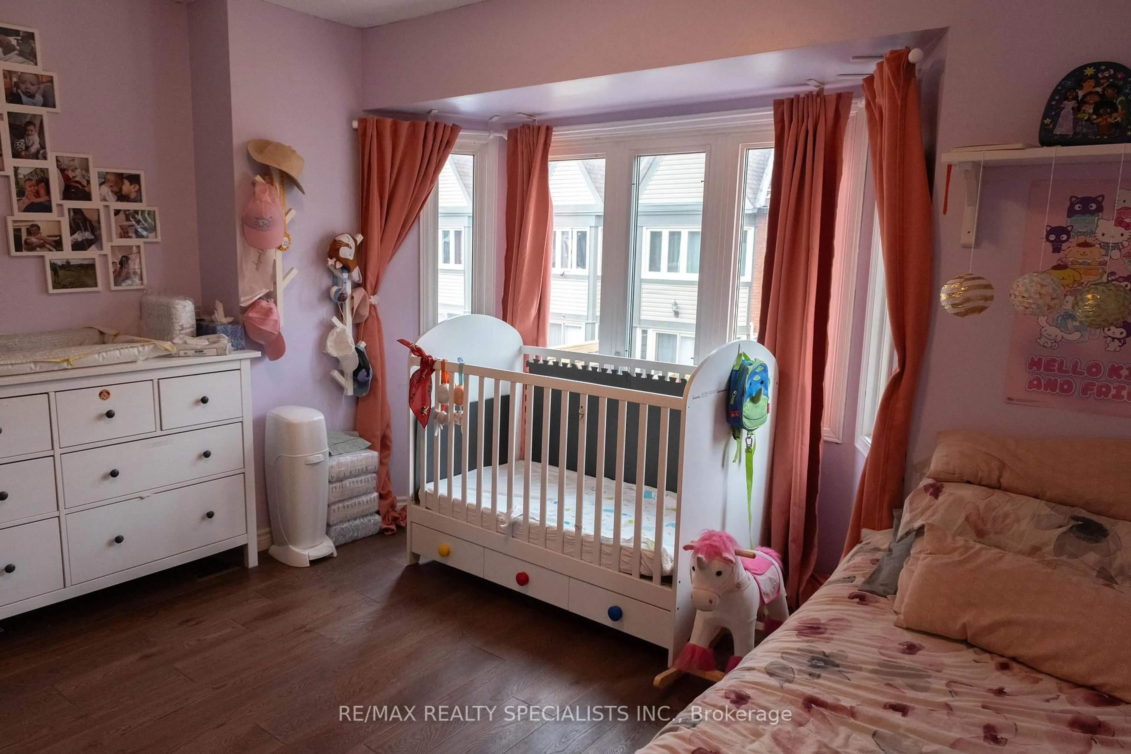 A pic of a room for 895 Maple Ave #604, Burlington Ontario L7S 2H7