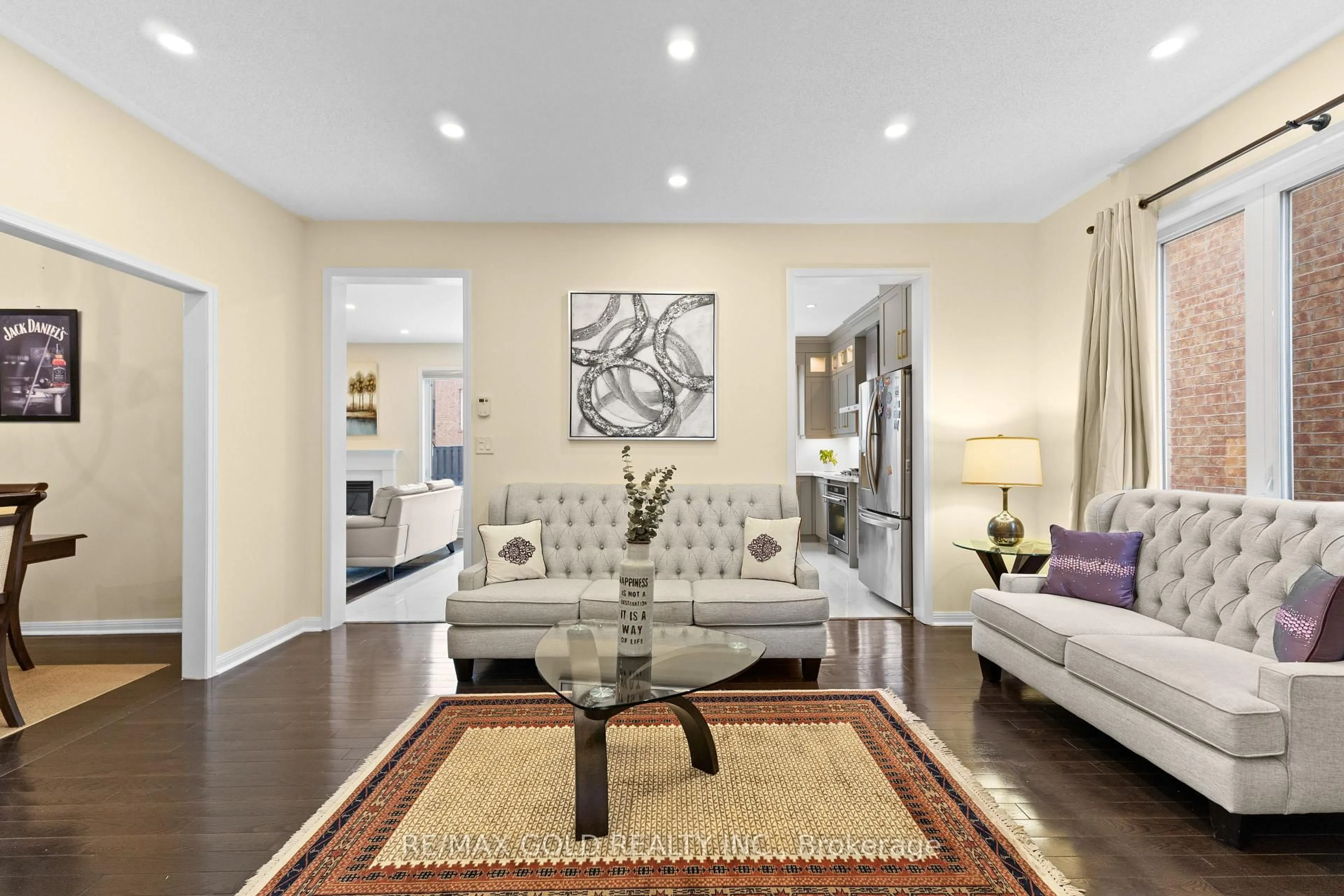 Living room with furniture, unknown for 82 Seascape Cres, Brampton Ontario L6P 3C6