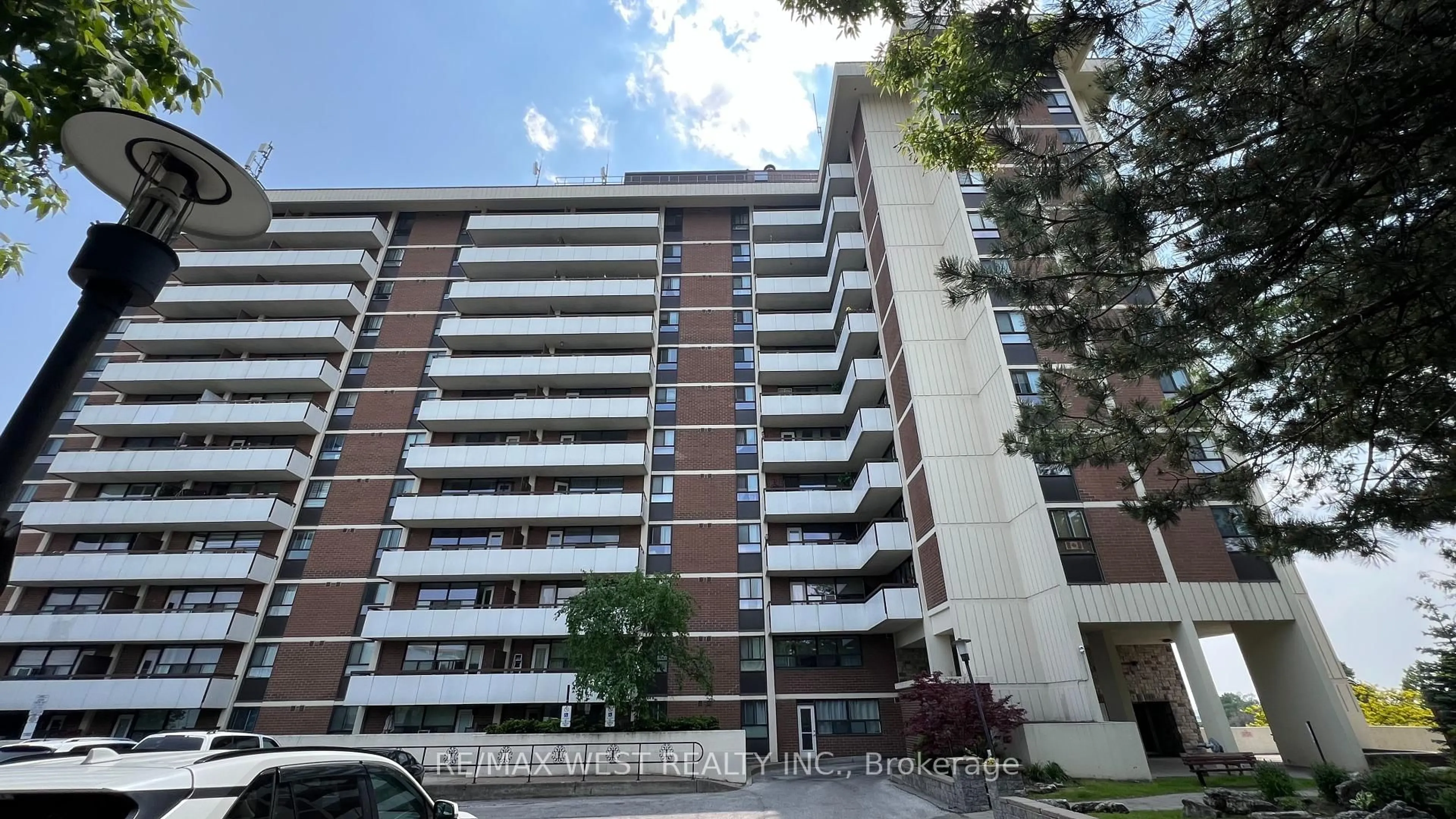 Unknown for 541 Blackthorn Ave #405, Toronto Ontario M6M 5A6
