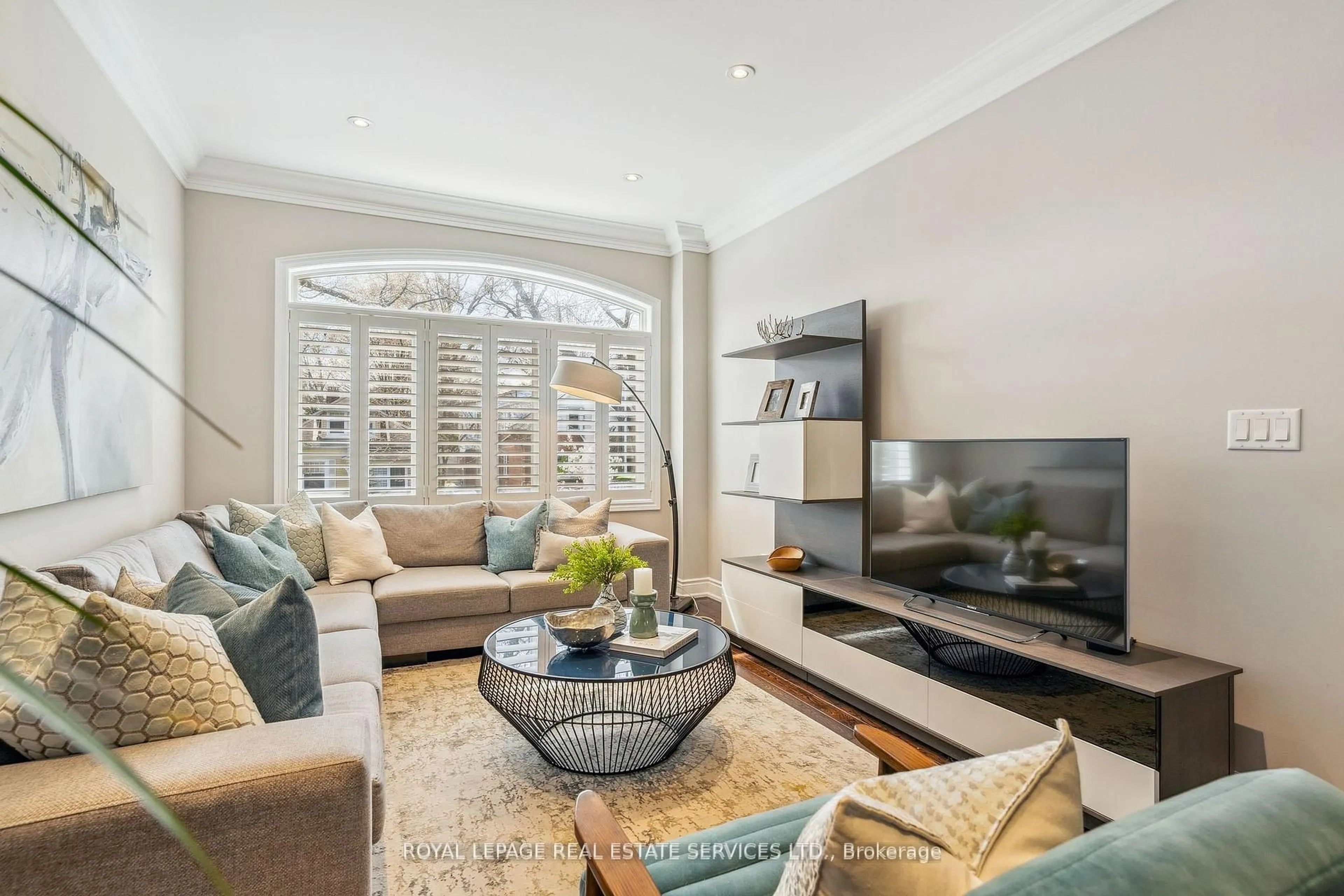 Living room with furniture, unknown for 63 Long Branch Ave, Toronto Ontario M8W 3J3