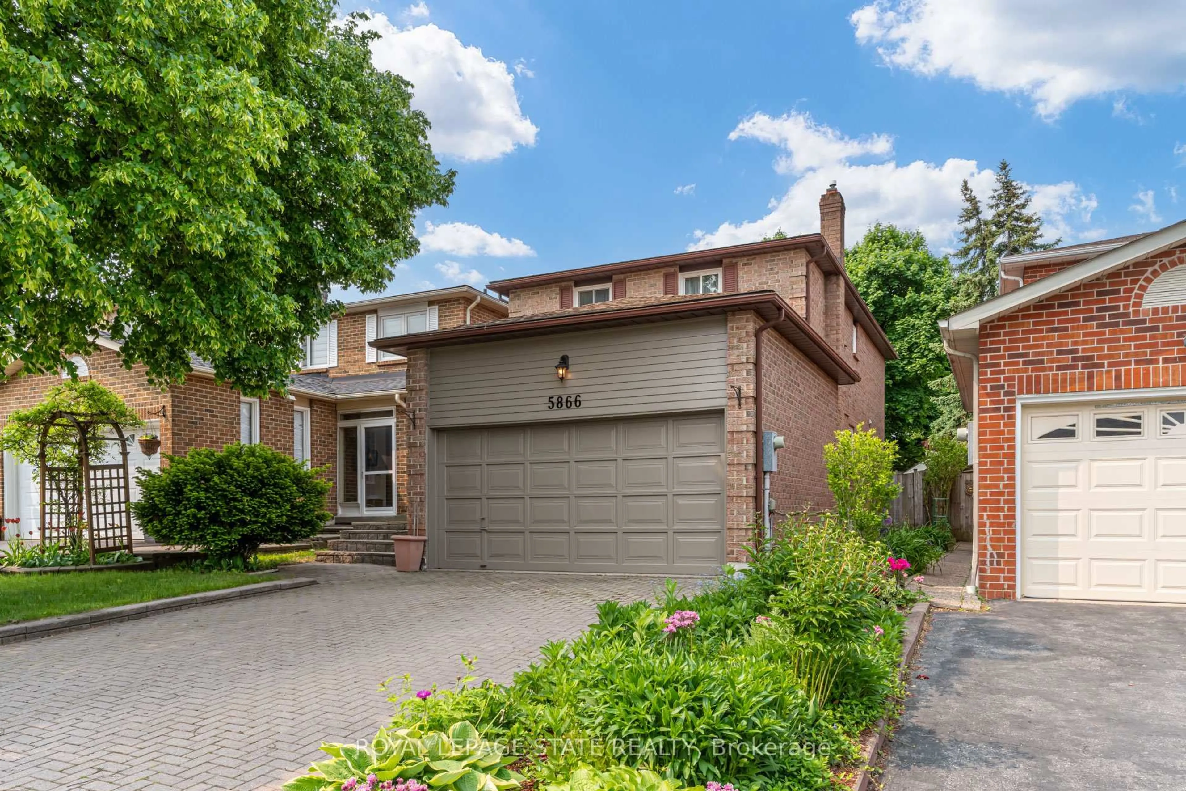 Home with brick exterior material, street for 5866 Shay Downs, Mississauga Ontario L5M 3G3