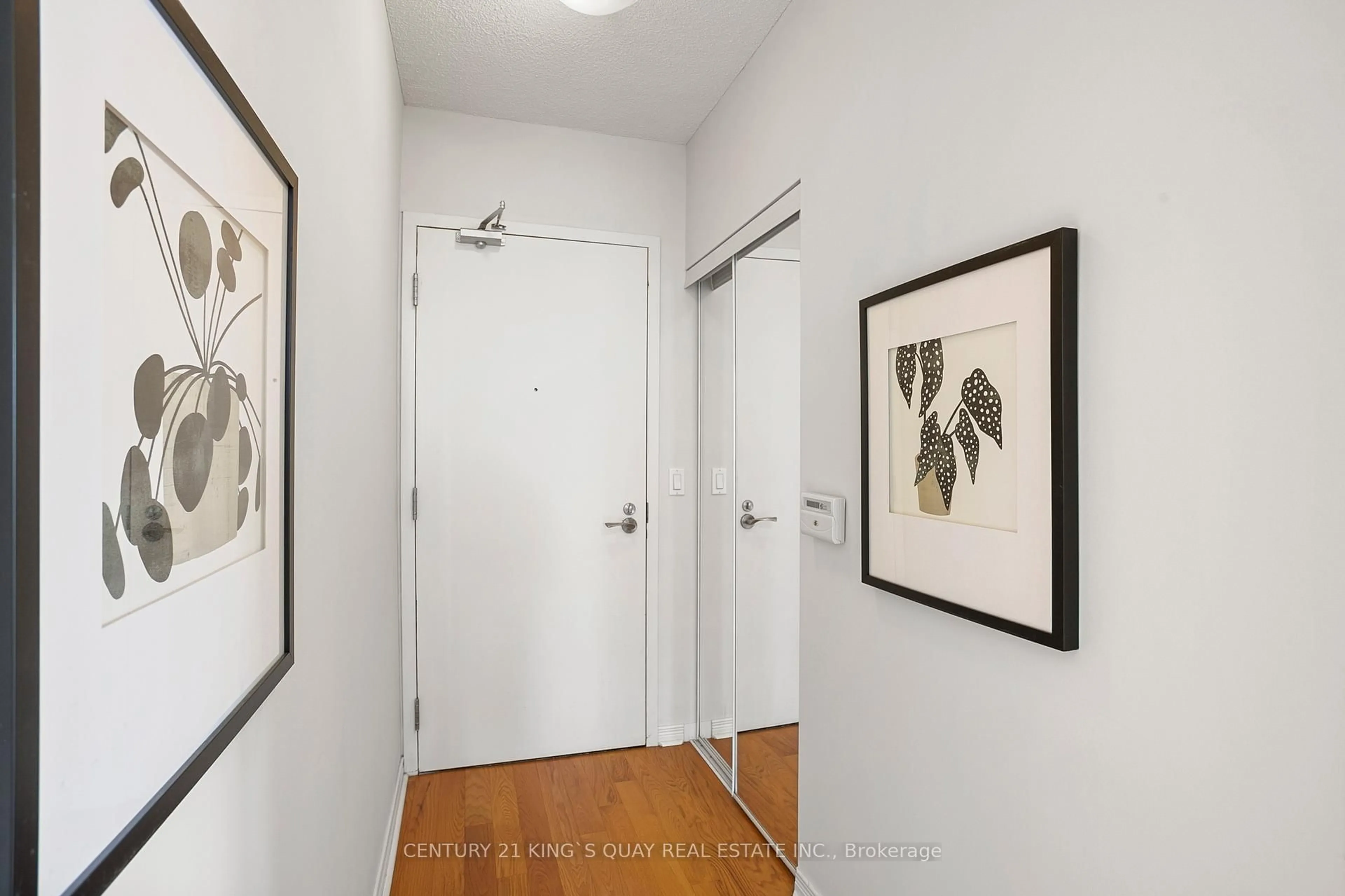 Indoor entryway for 2240 Lake Shore Blvd #2904, Toronto Ontario M8V 0A9