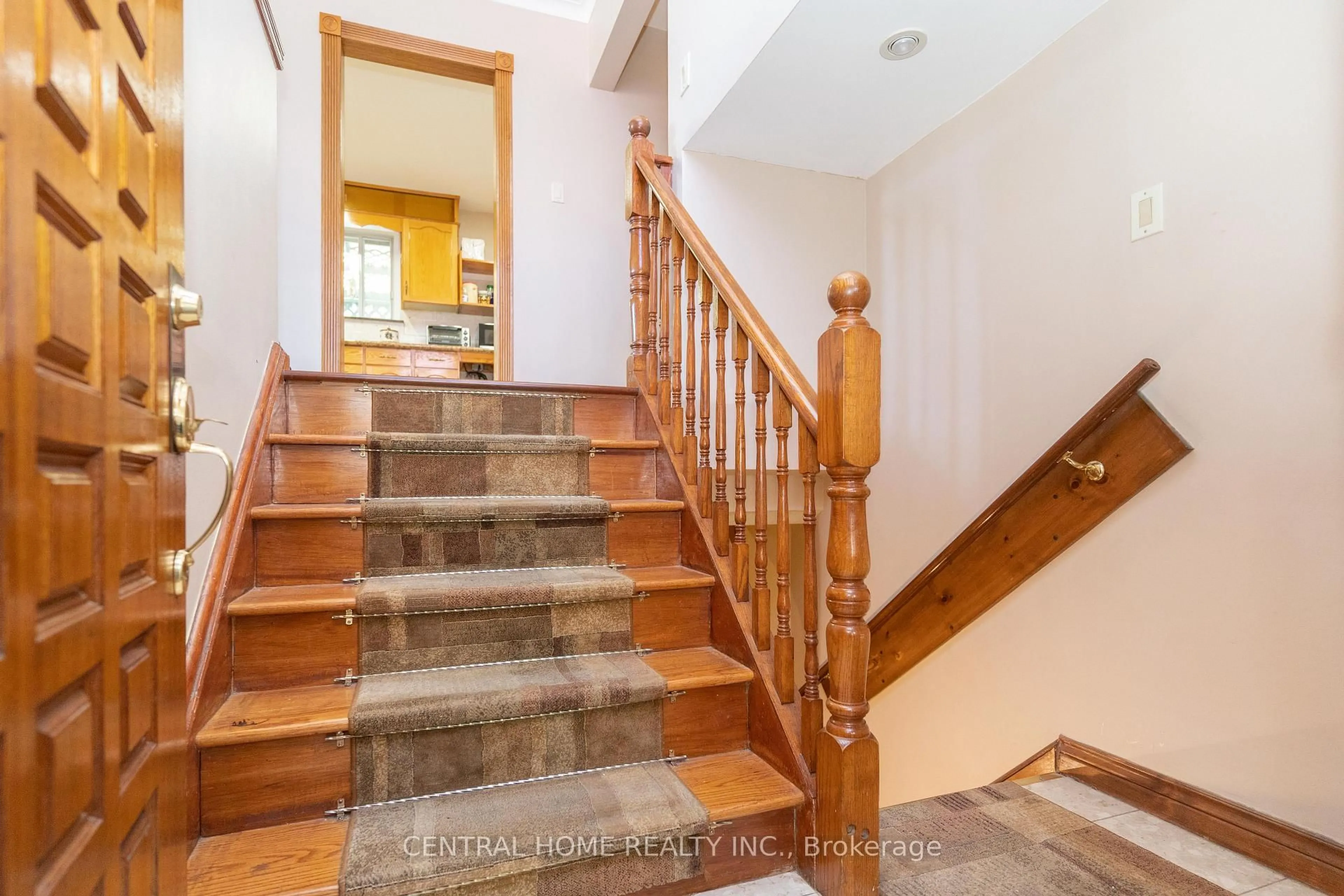 Stairs for 20 Bridgenorth Cres, Toronto Ontario M9V 2M3