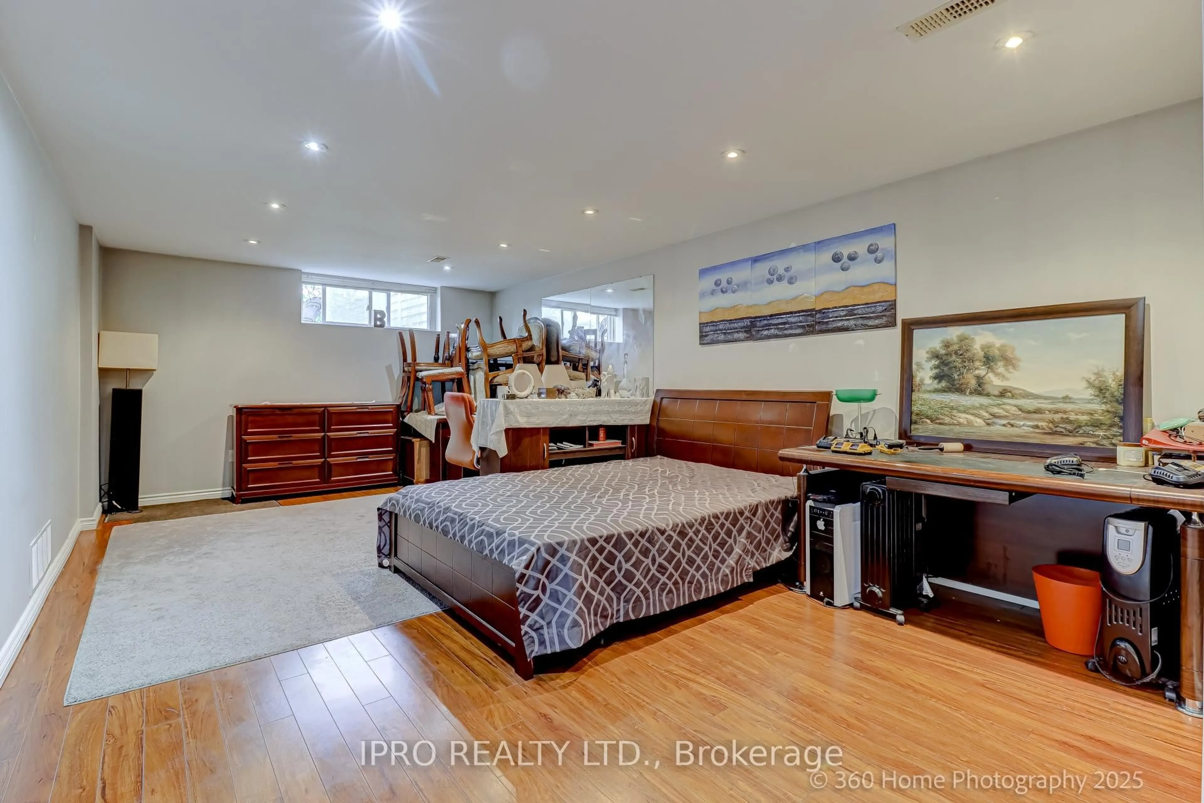 Unknown for 40 Carsbrooke Rd, Toronto Ontario M9C 3C1