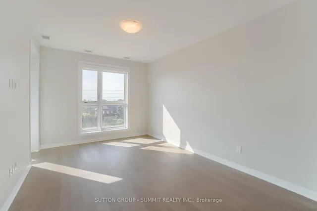 Additional property image - 95 DUNDAS St Unit 210