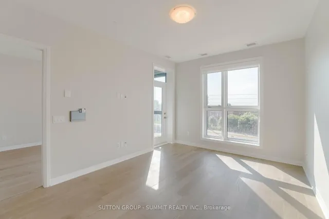 Additional property image - 95 DUNDAS St Unit 210