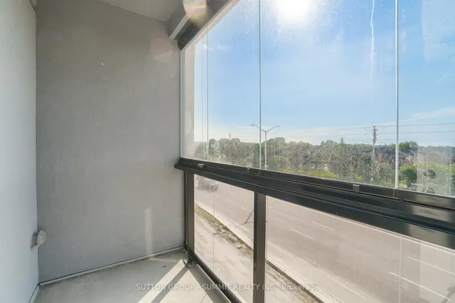 Additional property image - 95 DUNDAS St Unit 210
