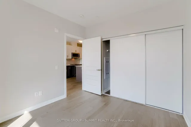 Additional property image - 95 DUNDAS St Unit 210