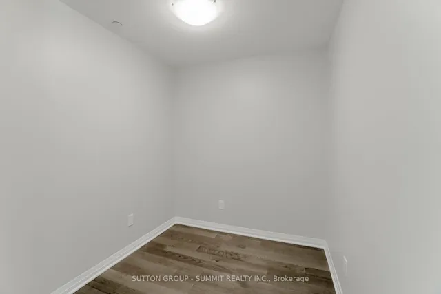 Additional property image - 95 DUNDAS St Unit 210