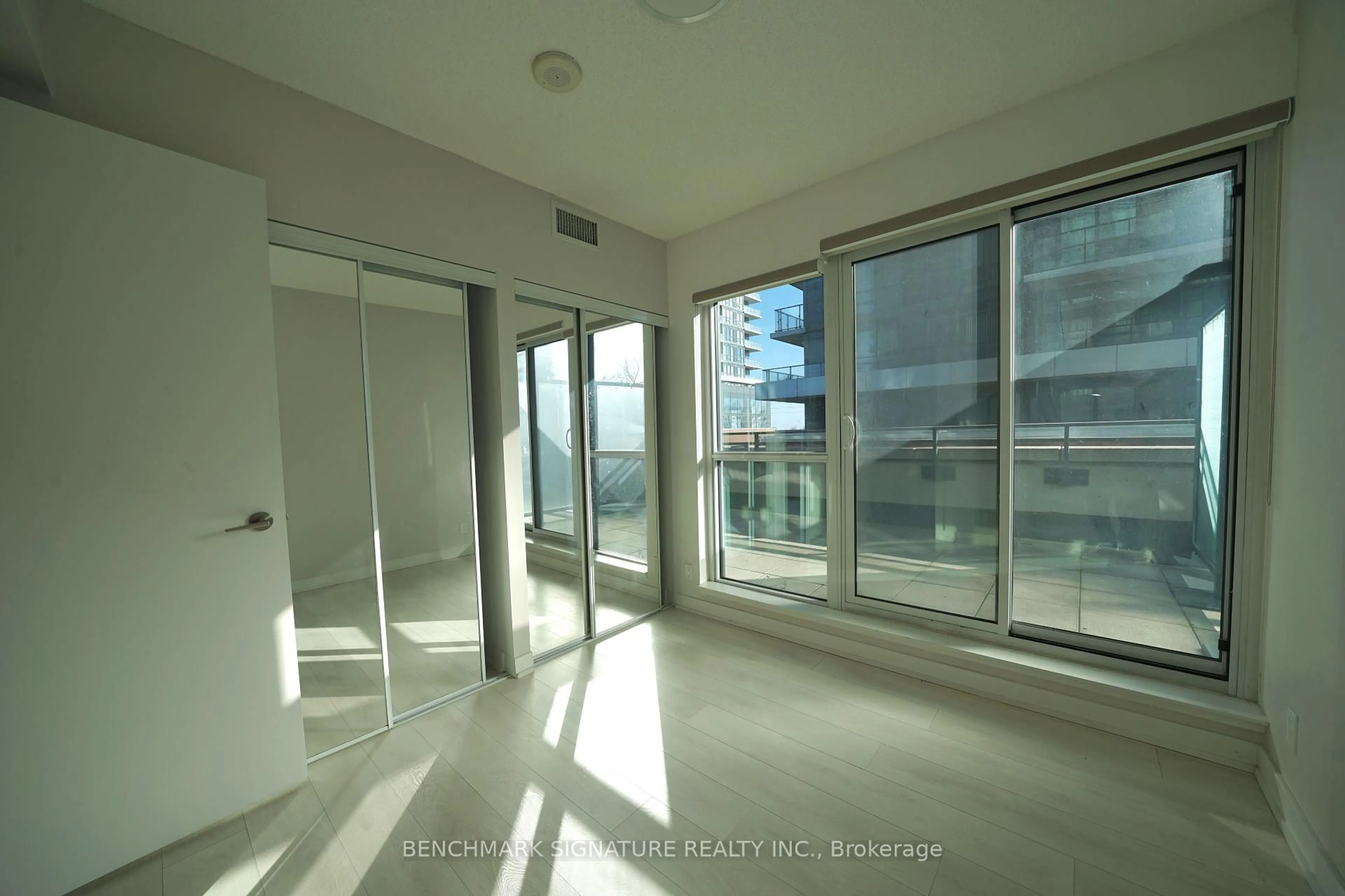 Indoor foyer for 2220 Lake Shore Blvd Blvd #311, Toronto Ontario M8V 0C1