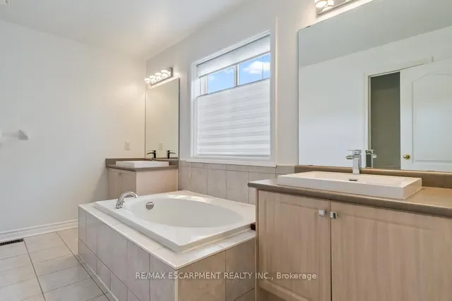 Additional property image - 7107 Appletree Lane