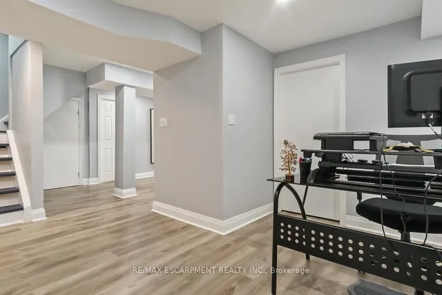 Additional property image - 7107 Appletree Lane