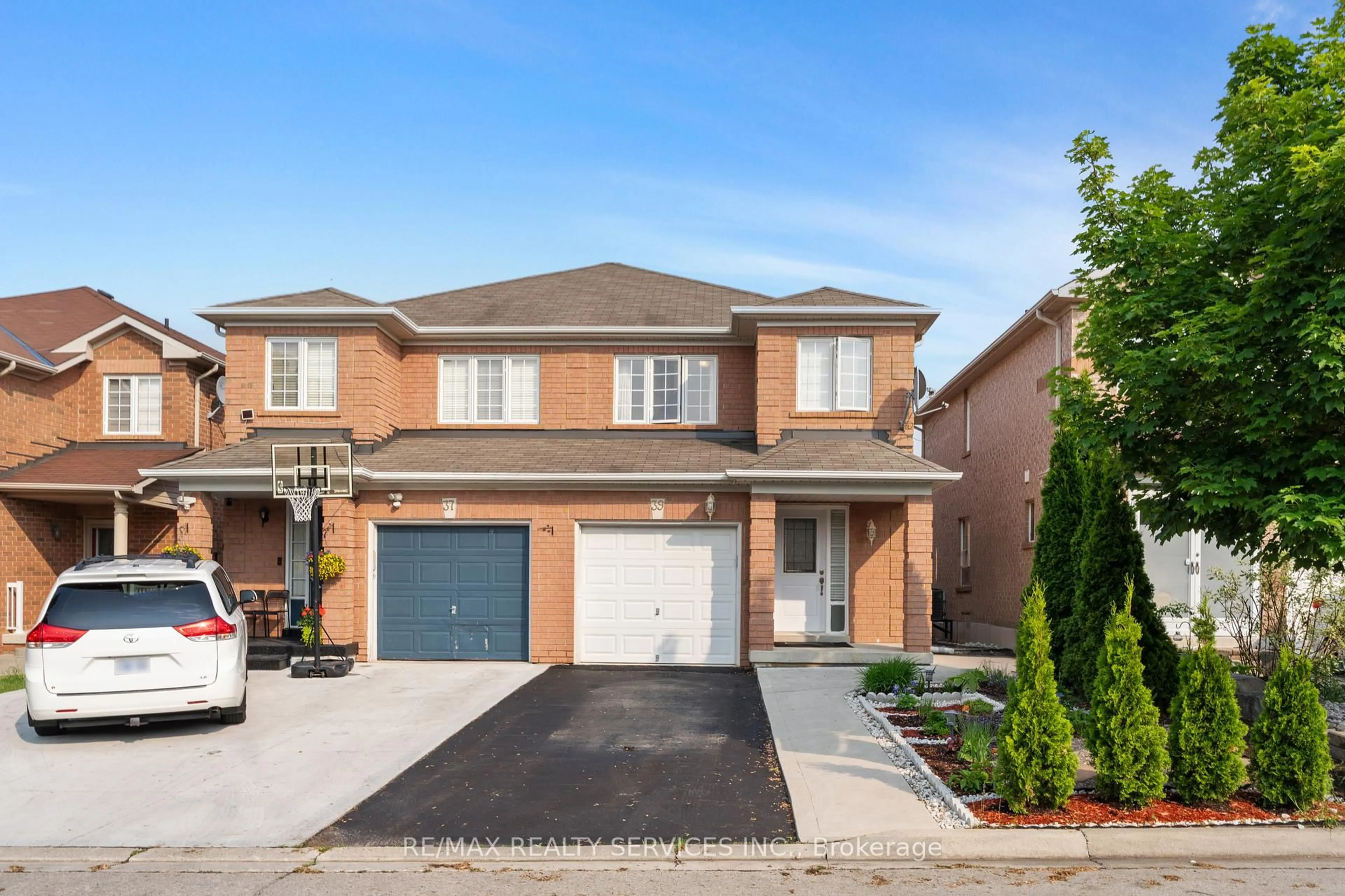 Home with brick exterior material, street for 39 Studebaker Tr, Brampton Ontario L7A 3A5
