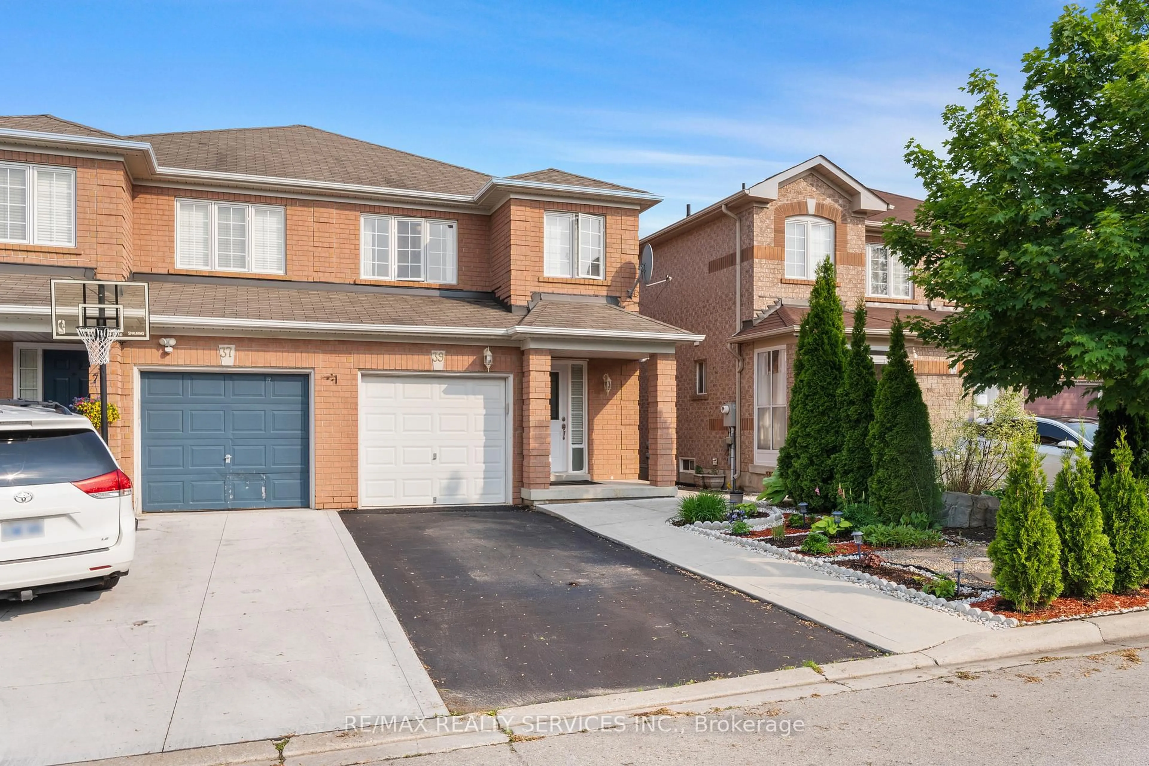 Home with brick exterior material, street for 39 Studebaker Tr, Brampton Ontario L7A 3A5