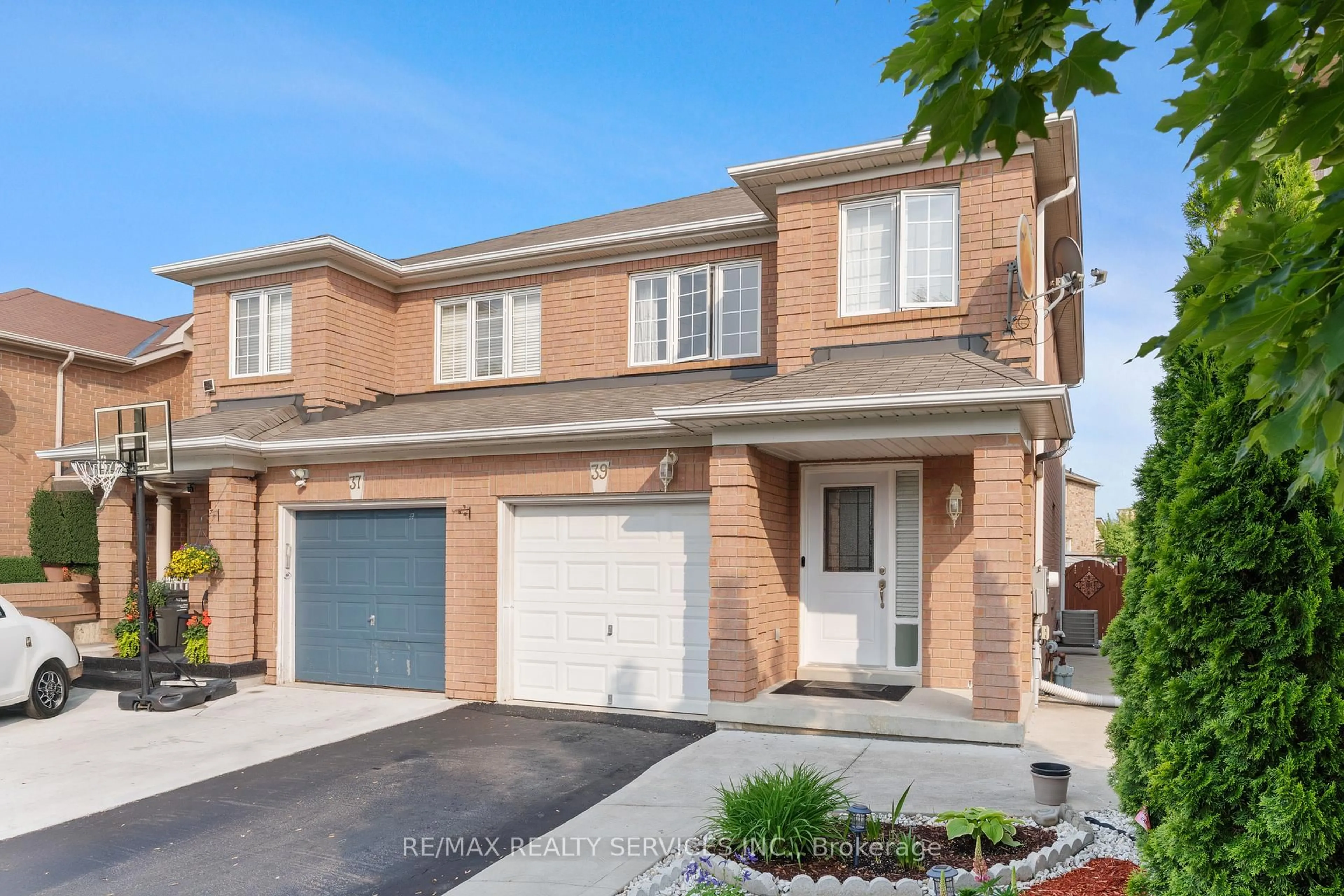 Home with brick exterior material, street for 39 Studebaker Tr, Brampton Ontario L7A 3A5