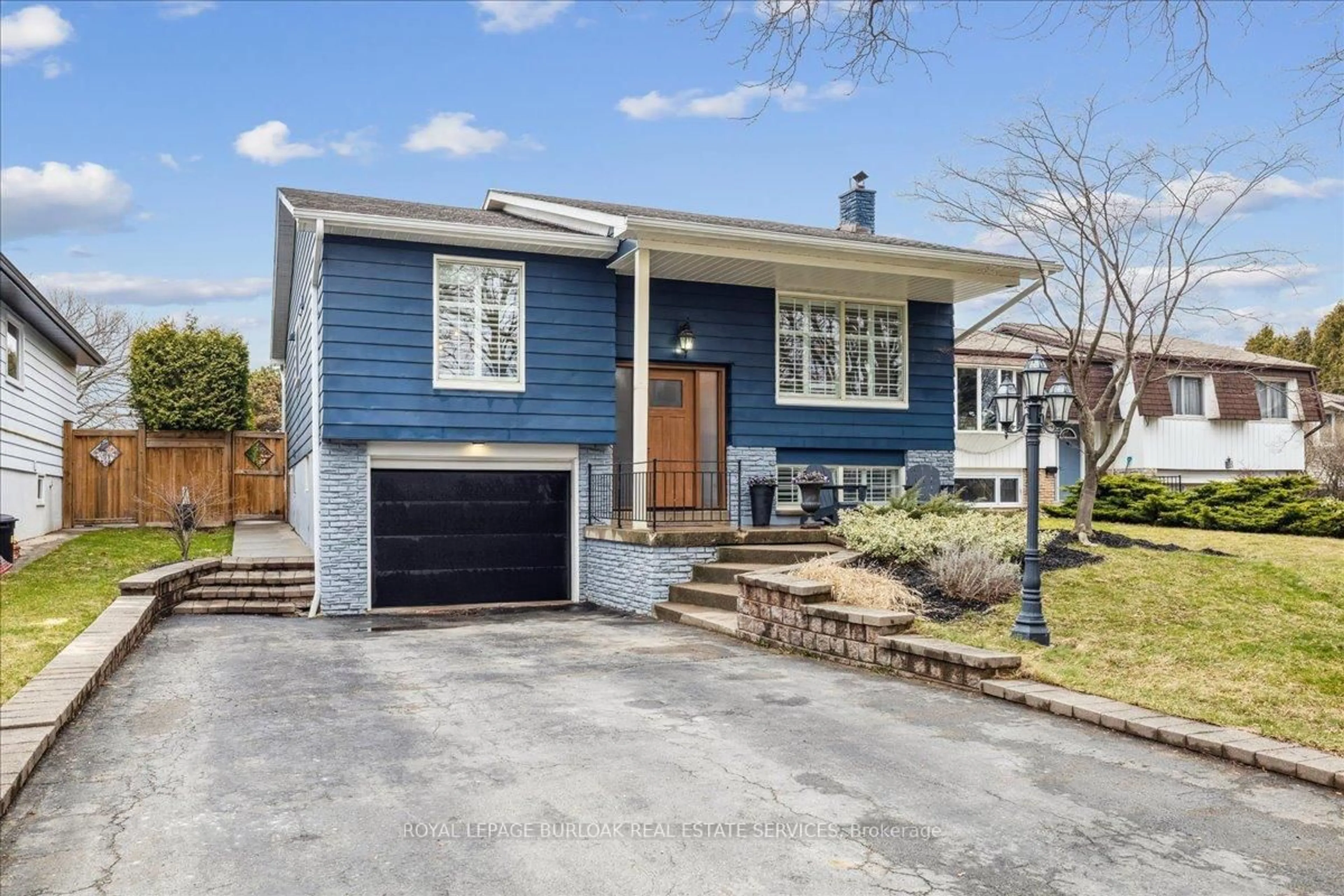 Home with brick exterior material, street for 692 Catalina Cres, Burlington Ontario L7L 5B8