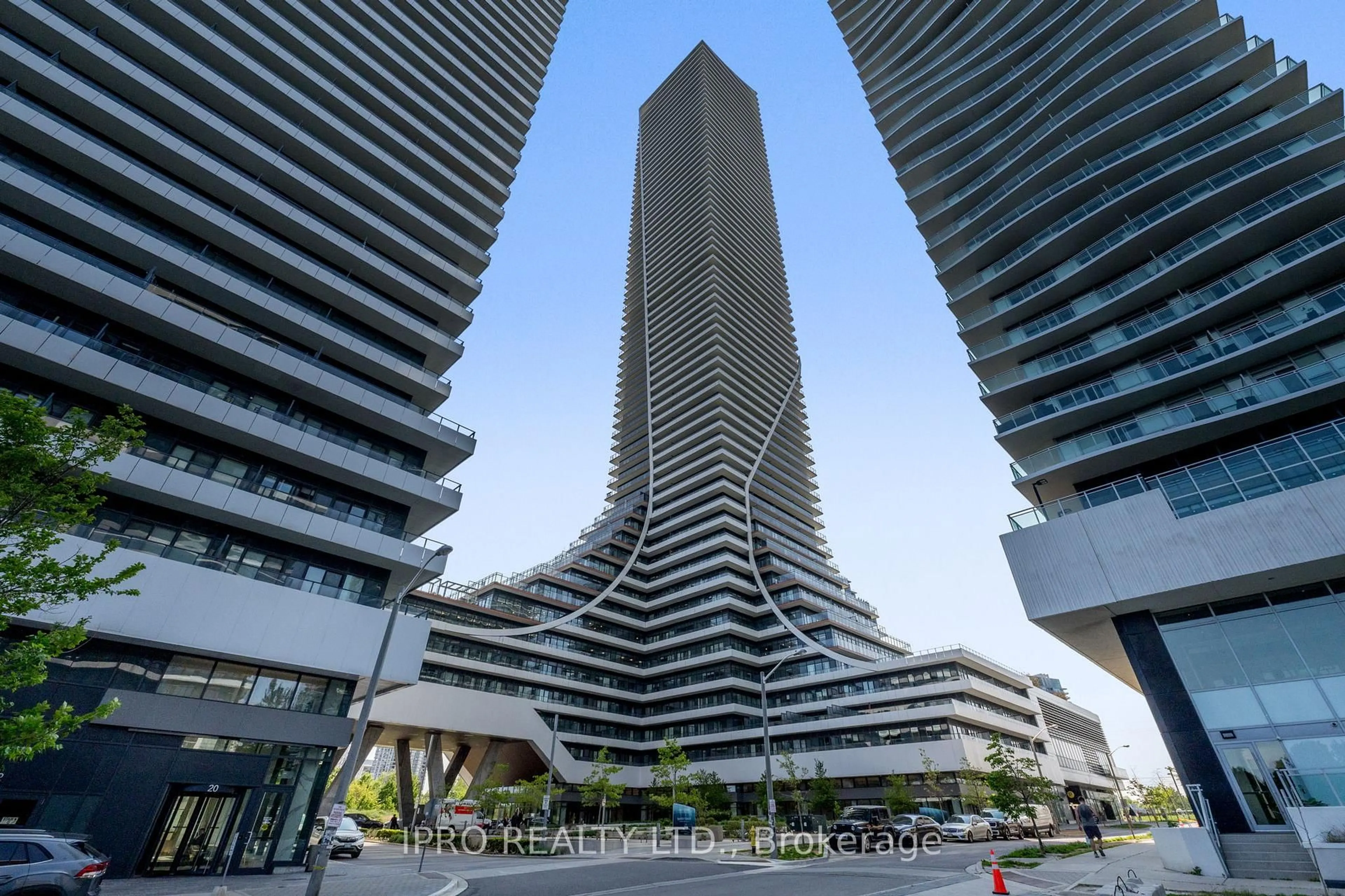 Indoor foyer for 30 Shore Breeze Dr #921, Toronto Ontario M8V 0J1