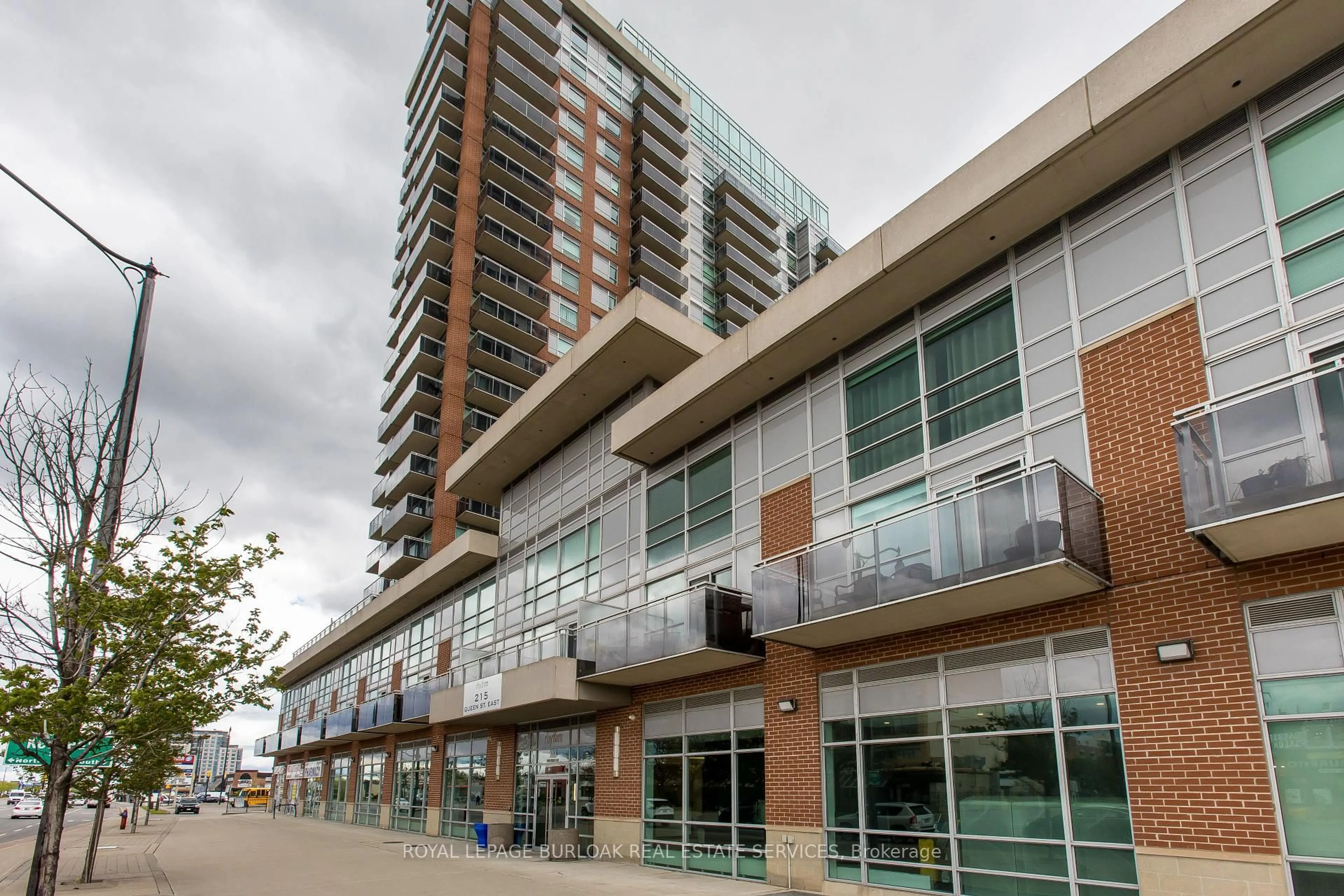 Unknown for 215 Queen St #602, Brampton Ontario L6W 0A9