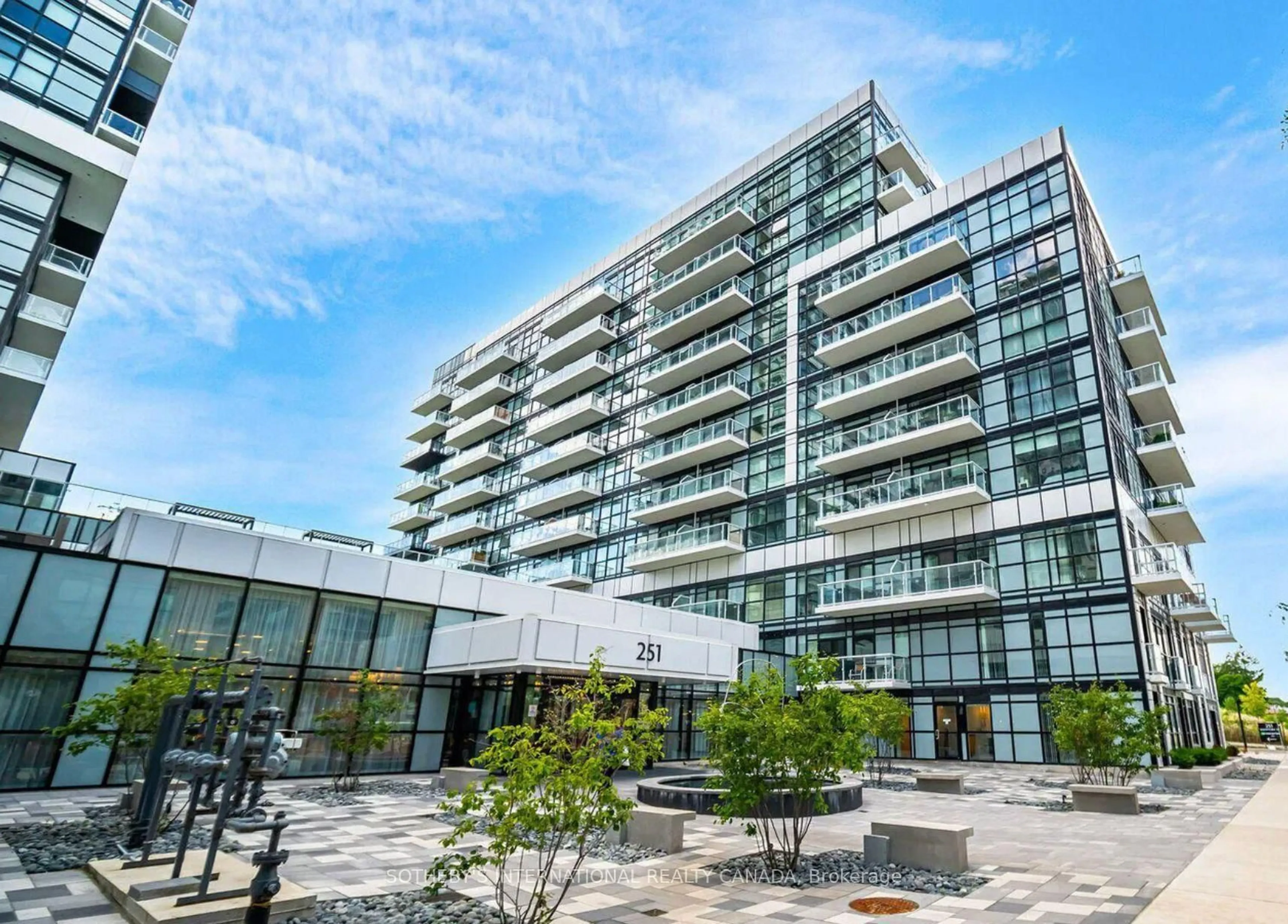 Unknown for 251 Manitoba St #TH-113, Toronto Ontario M8Y 4G9