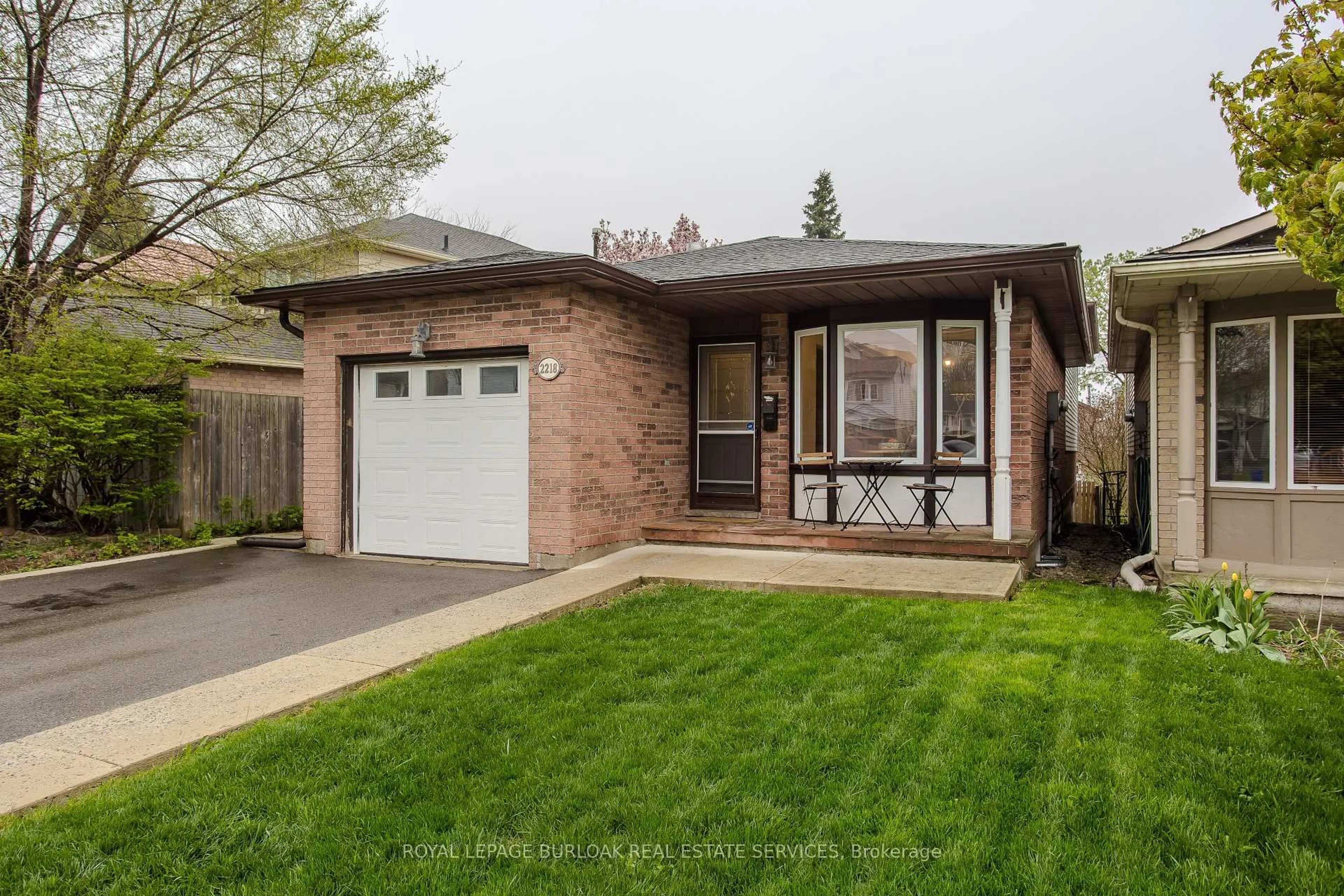 Home with brick exterior material, street for 2218 Leominster Dr, Burlington Ontario L7P 3X1