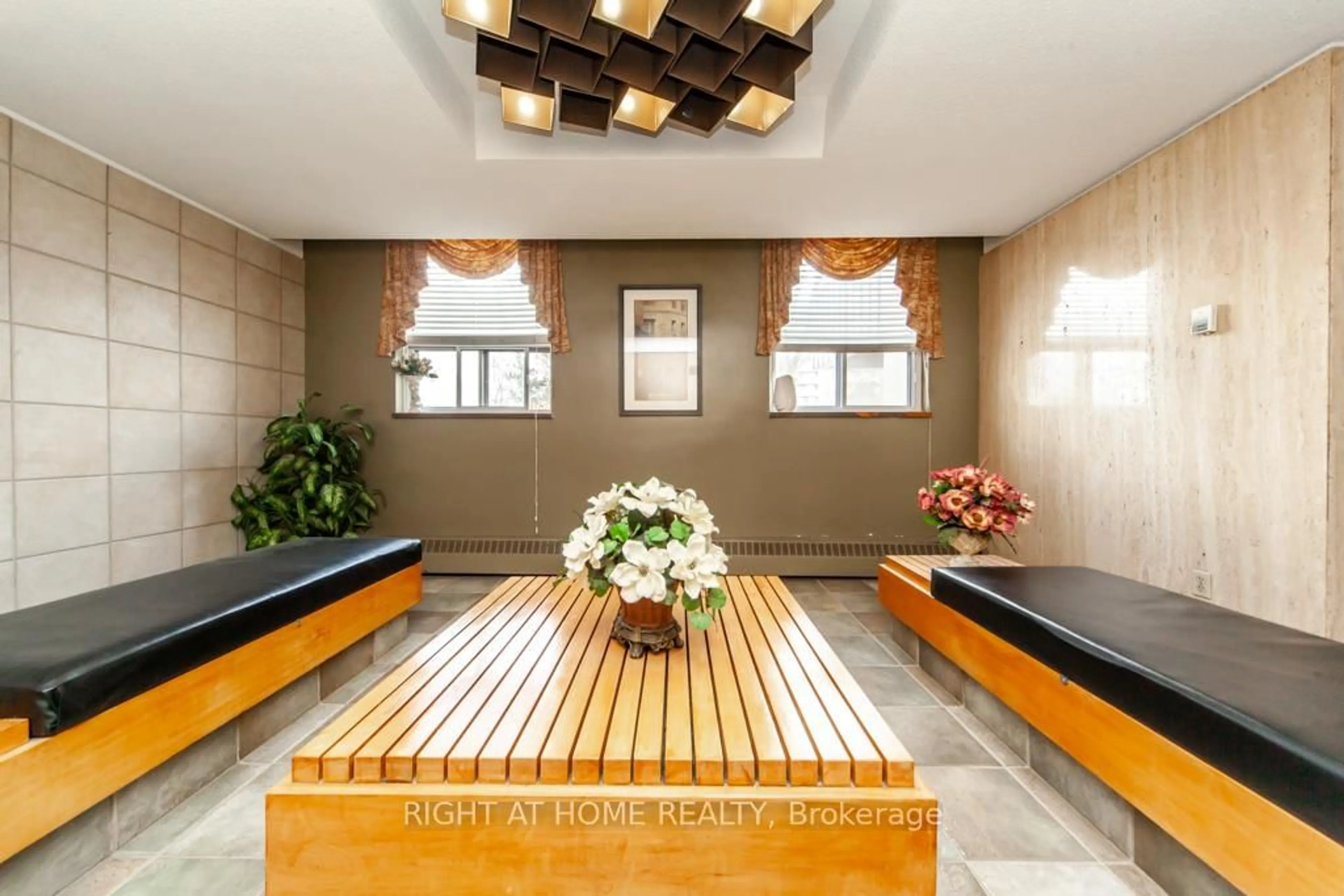 Lobby for 9 Four Winds Dr #1103, Toronto Ontario M3J 2S8