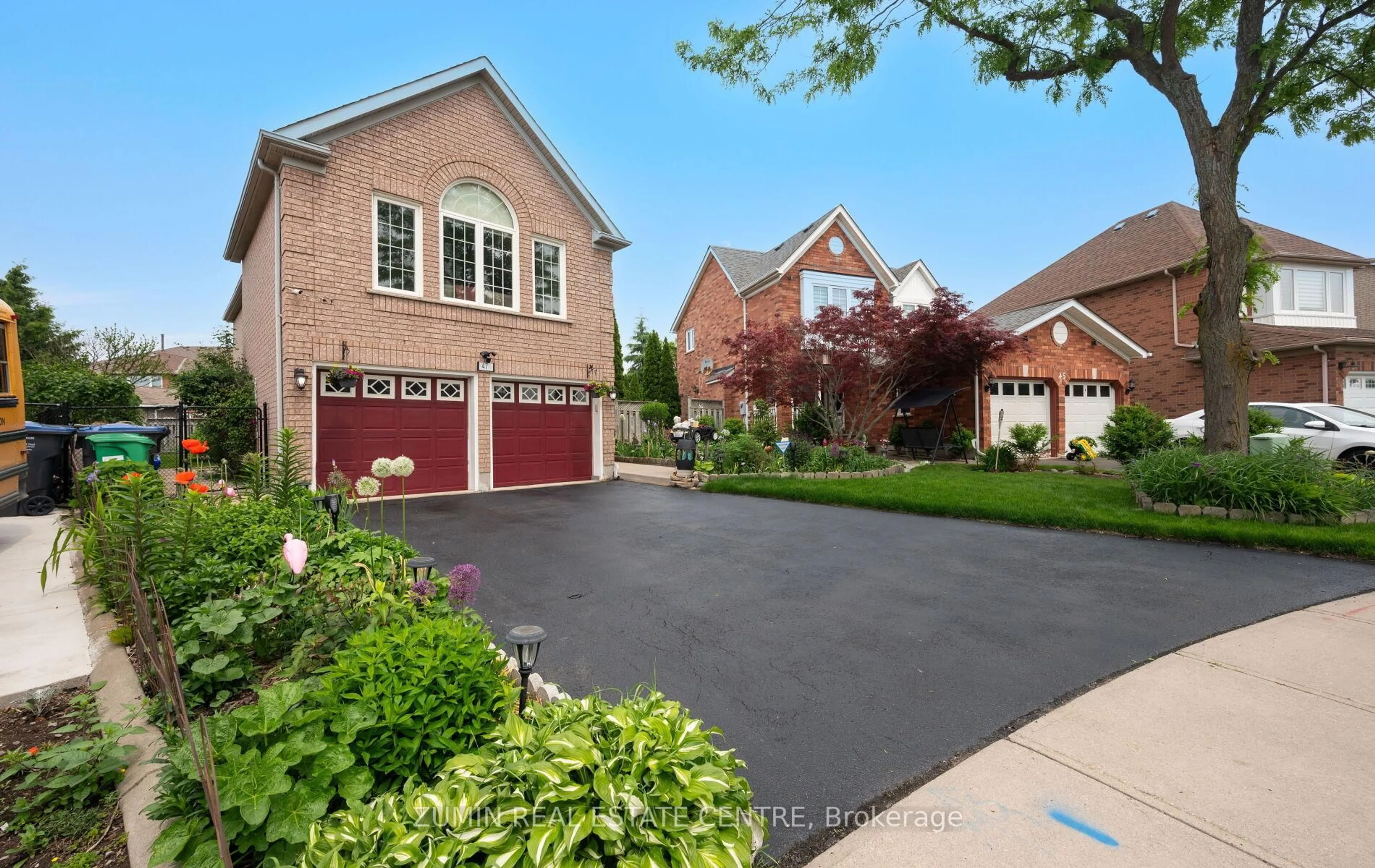 Home with brick exterior material, street for 47 Seclusion Cres, Brampton Ontario L6R 1L5