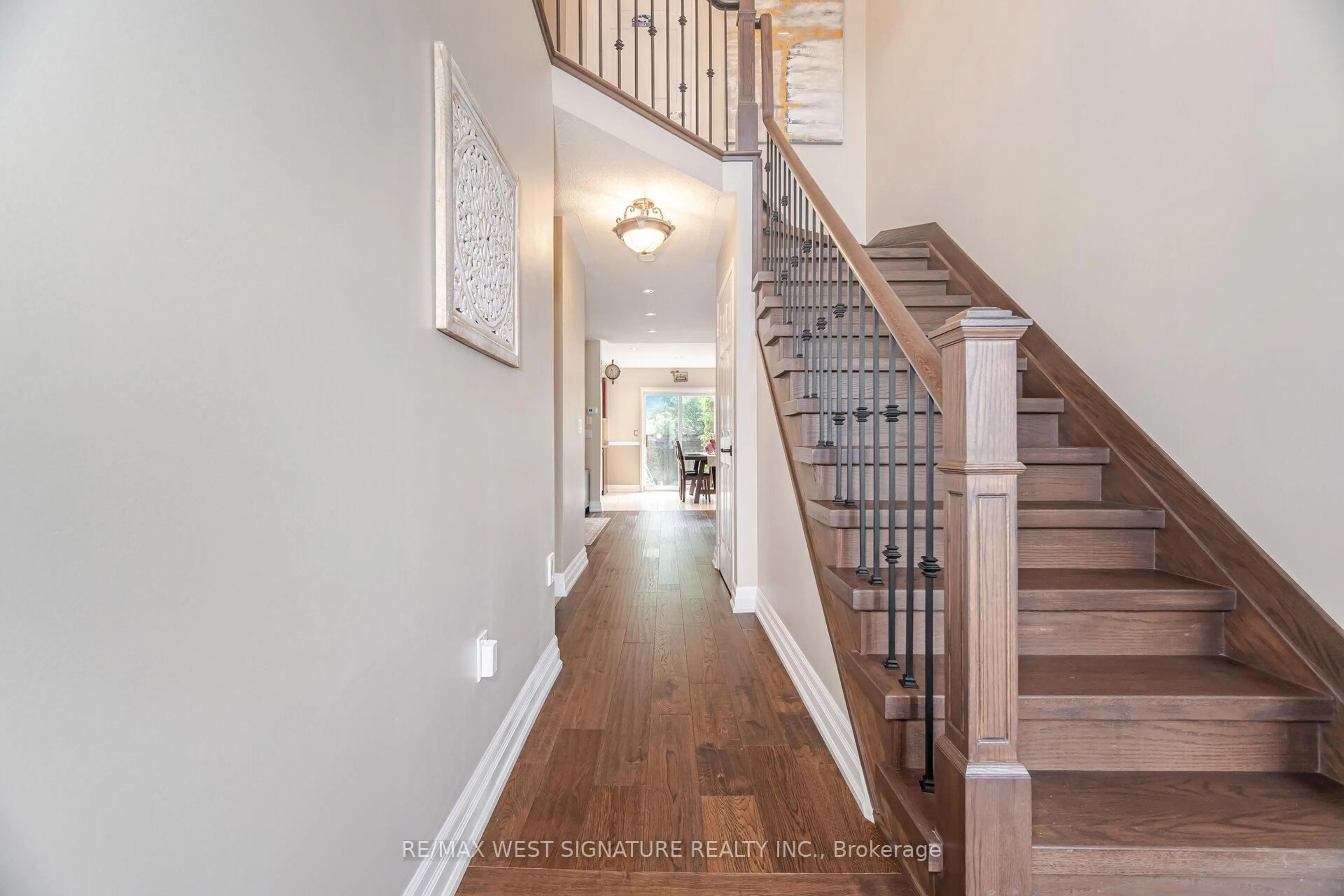 Indoor entryway for 13 Senator Way, Caledon Ontario L7E 2R9