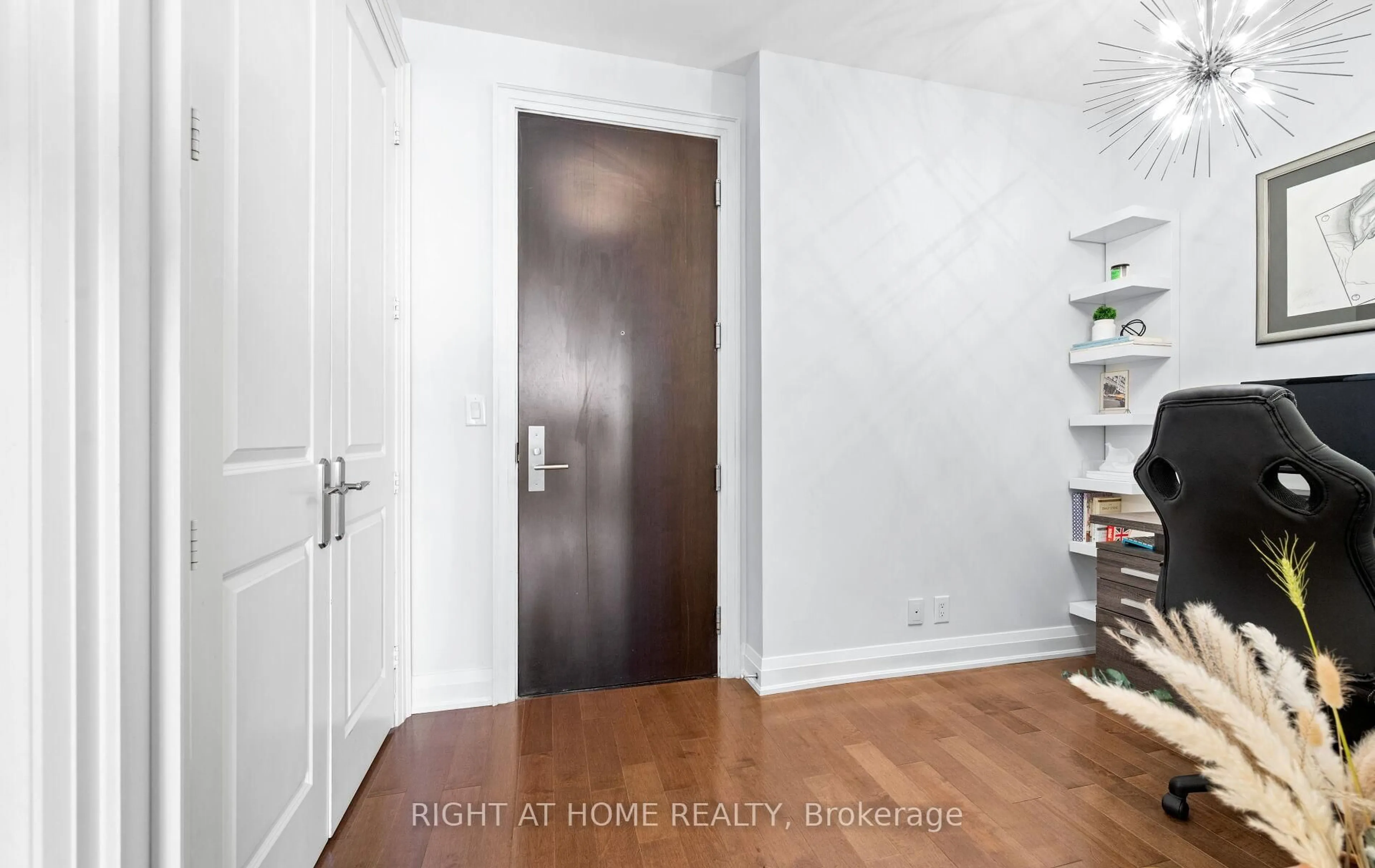 Indoor entryway for 50 Absolute Ave #4902 LPH, Mississauga Ontario L4Z 0A8
