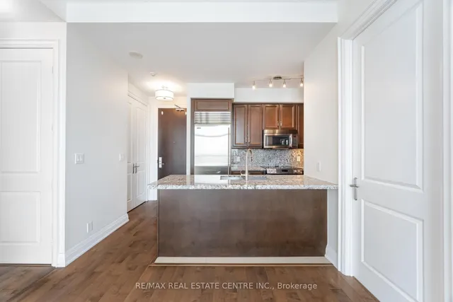 Additional image 31 of 50 Absolute Ave Unit 4908