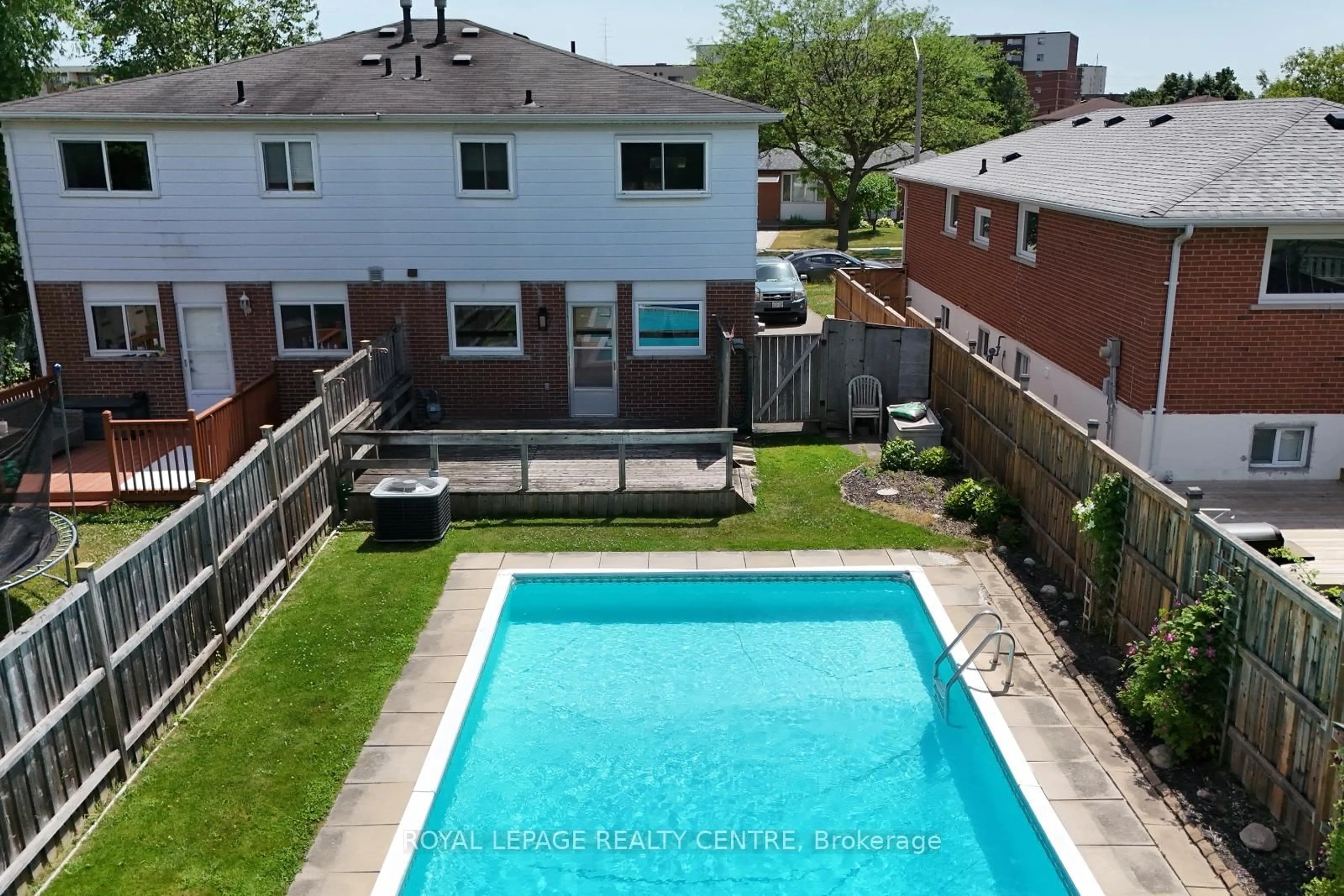 Pool for 3123 Jessica Crt, Mississauga Ontario L5C 1X7