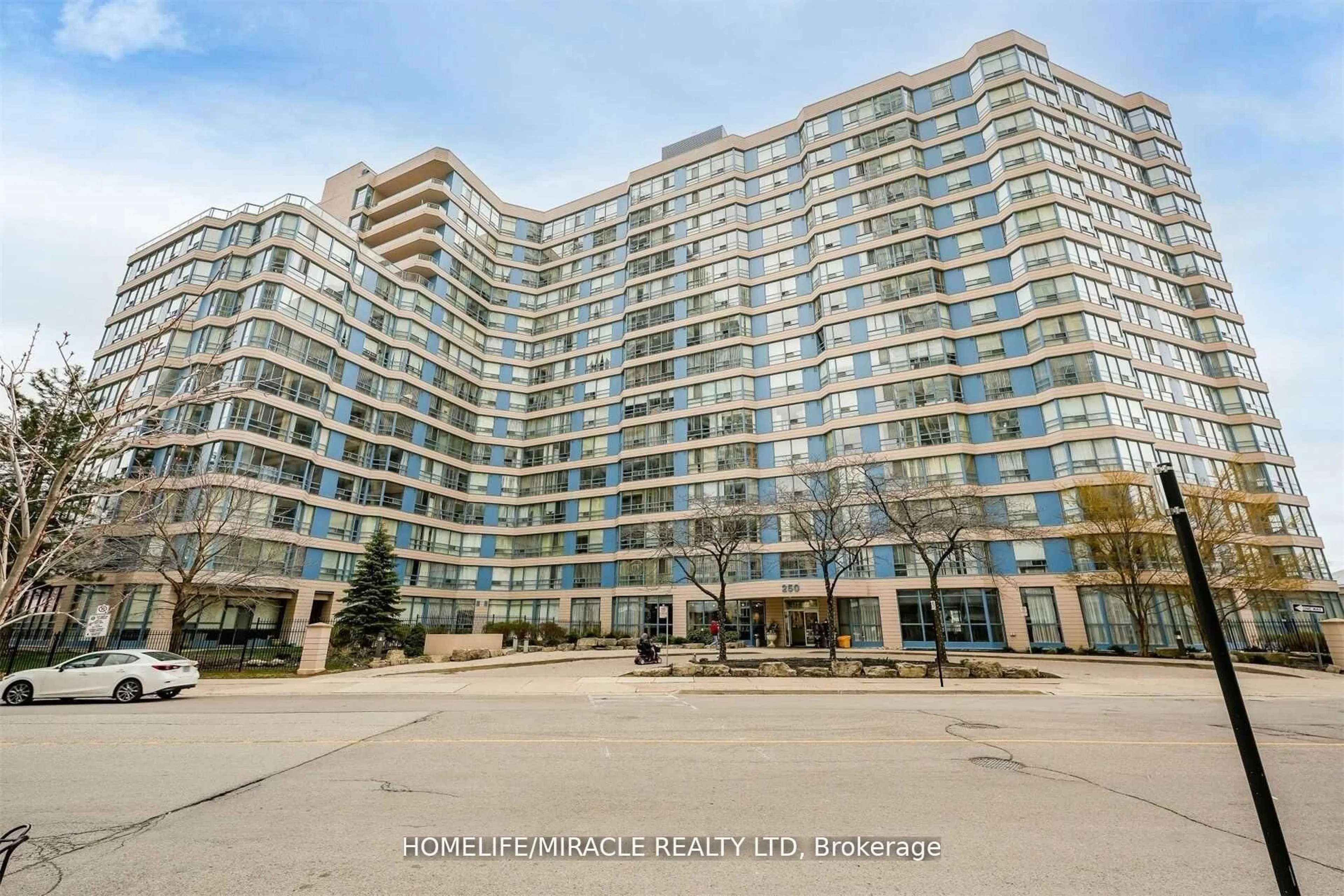 Unknown for 250 Webb Dr #318, Mississauga Ontario L6P 1Y9
