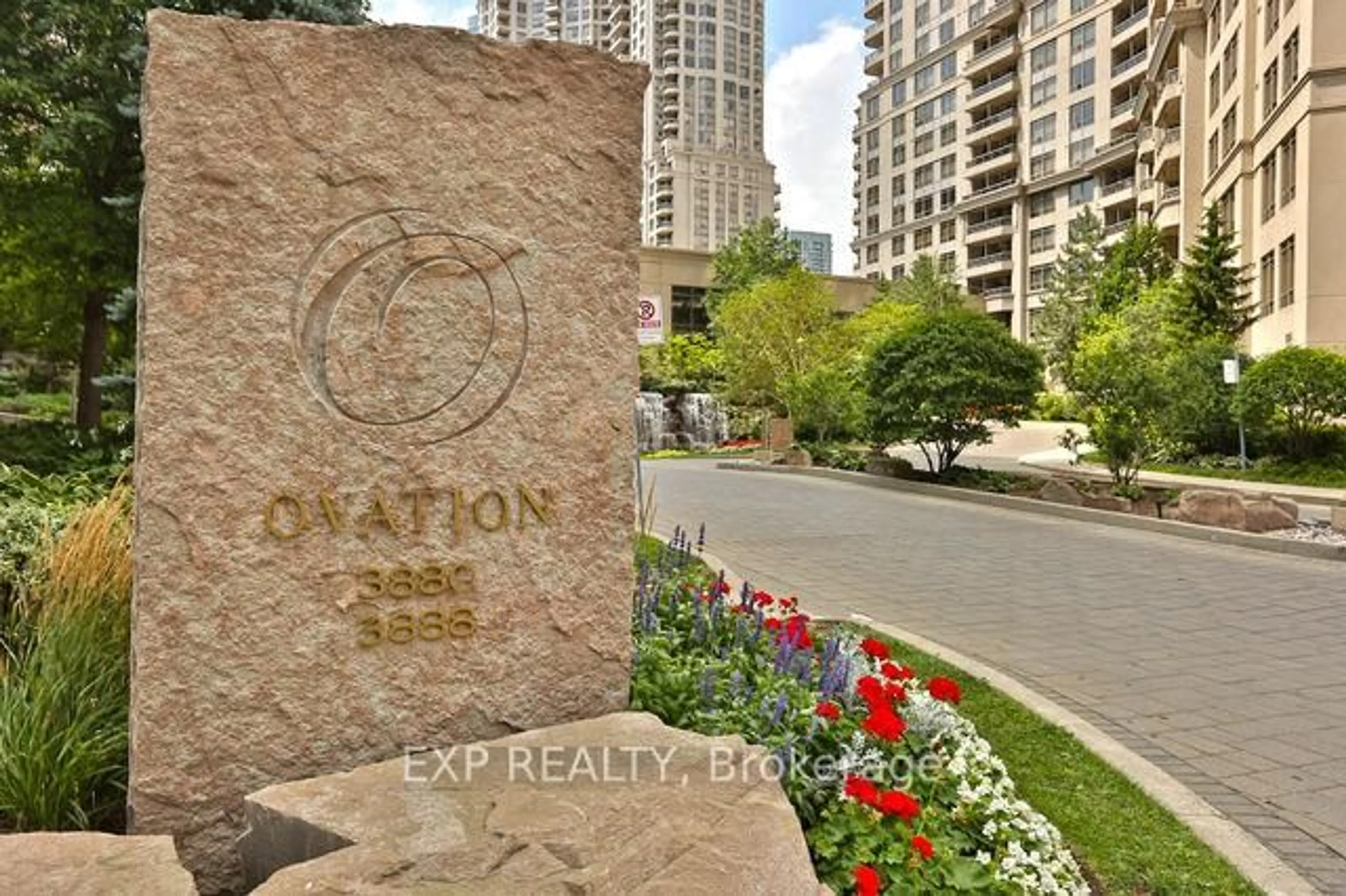 Patio, street for 3880 Duke Of York Blvd #1202, Mississauga Ontario L5B 4M7