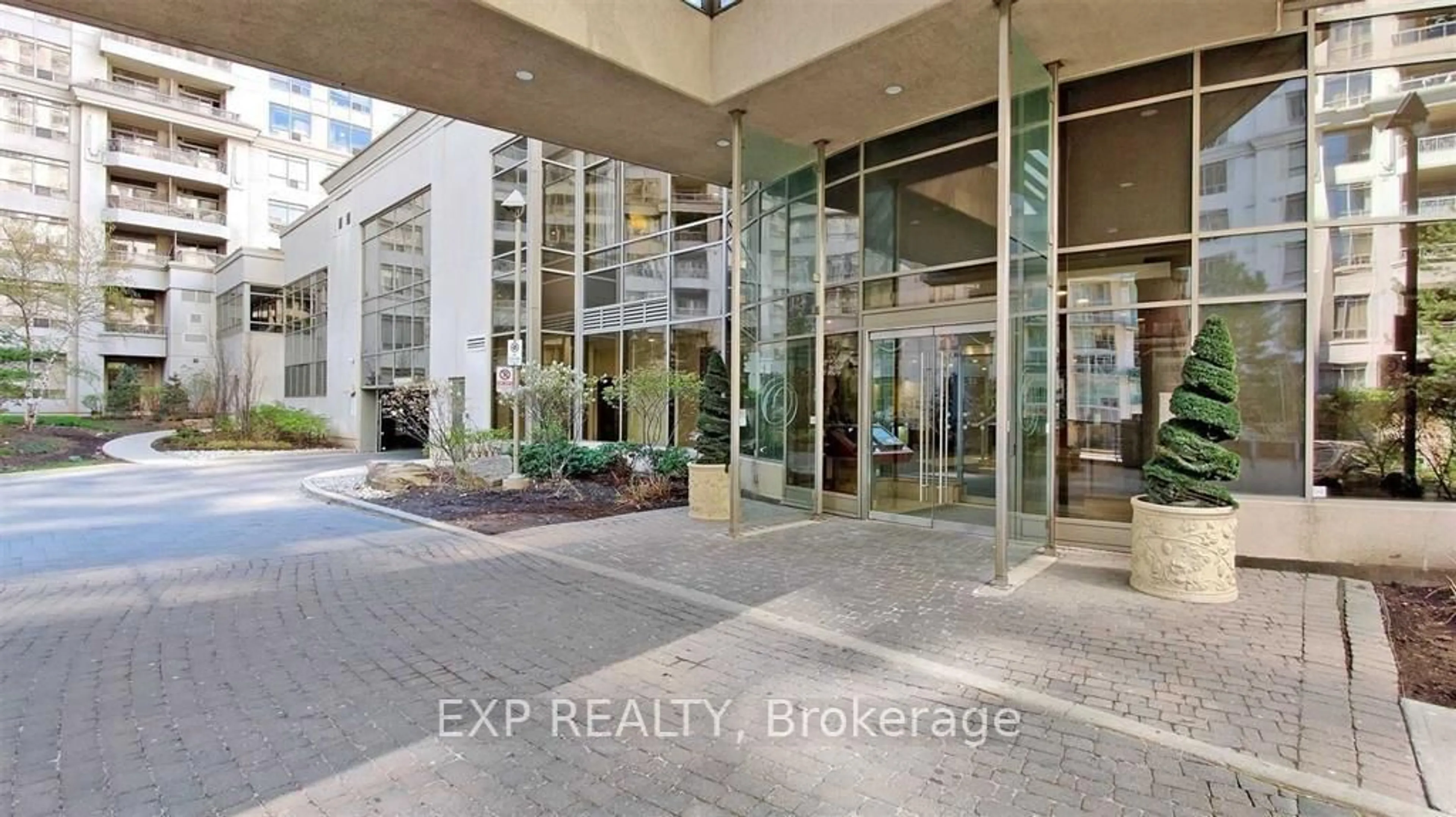 Unknown for 3880 Duke Of York Blvd #1202, Mississauga Ontario L5B 4M7