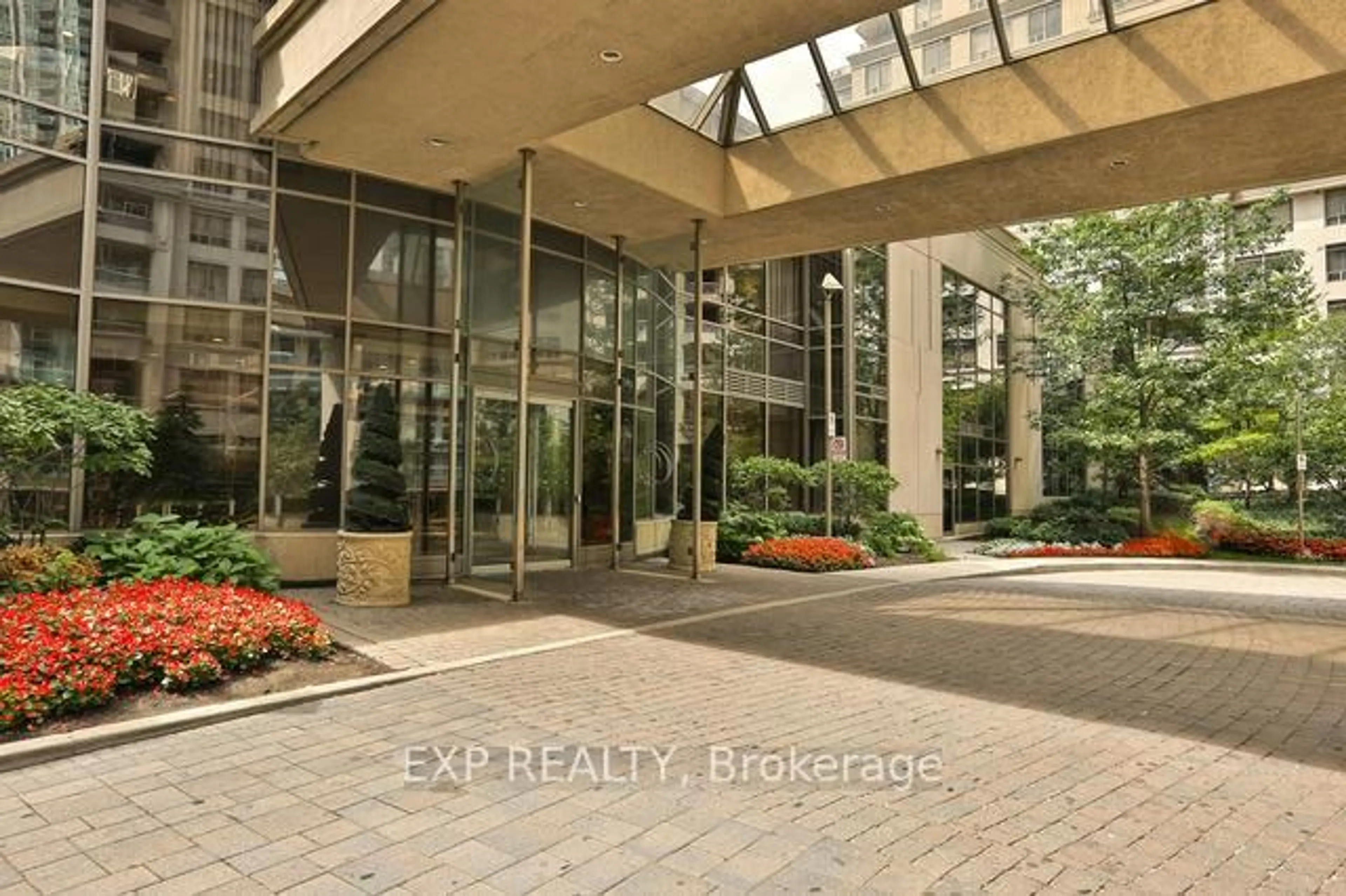 Unknown for 3880 Duke Of York Blvd #1202, Mississauga Ontario L5B 4M7