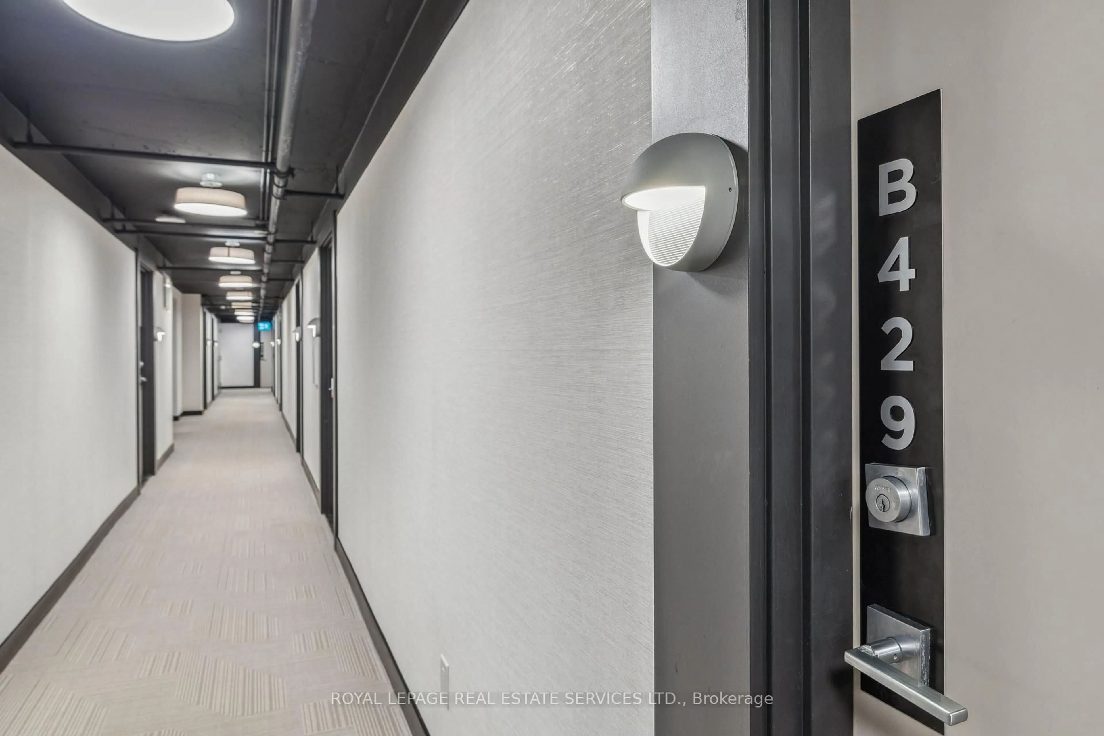 Unknown for 1119 Cooke Blvd #B429, Burlington Ontario L7T 0C7