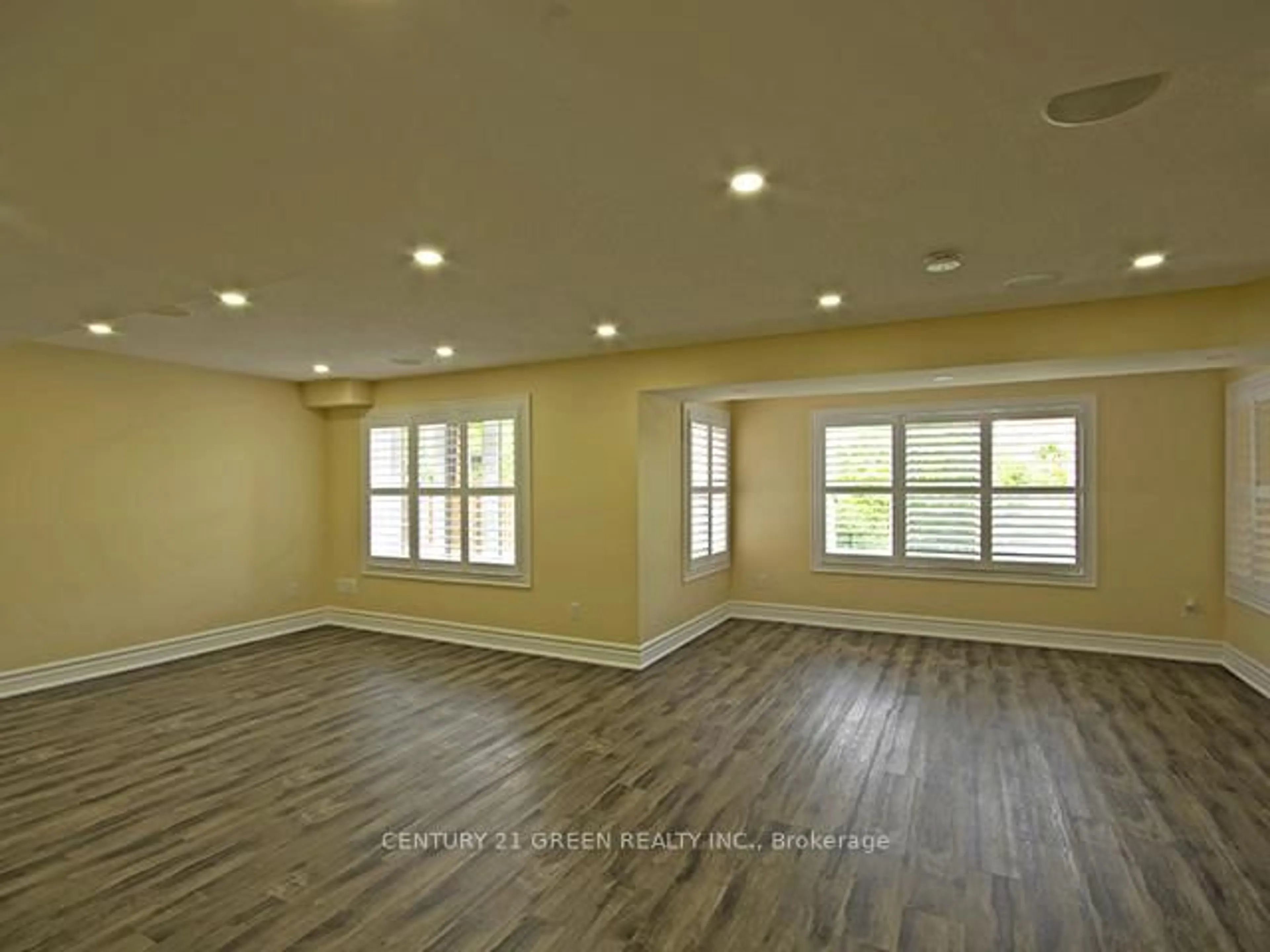A pic of a room for 15 Interlacken Dr, Brampton Ontario L6X 0Y1