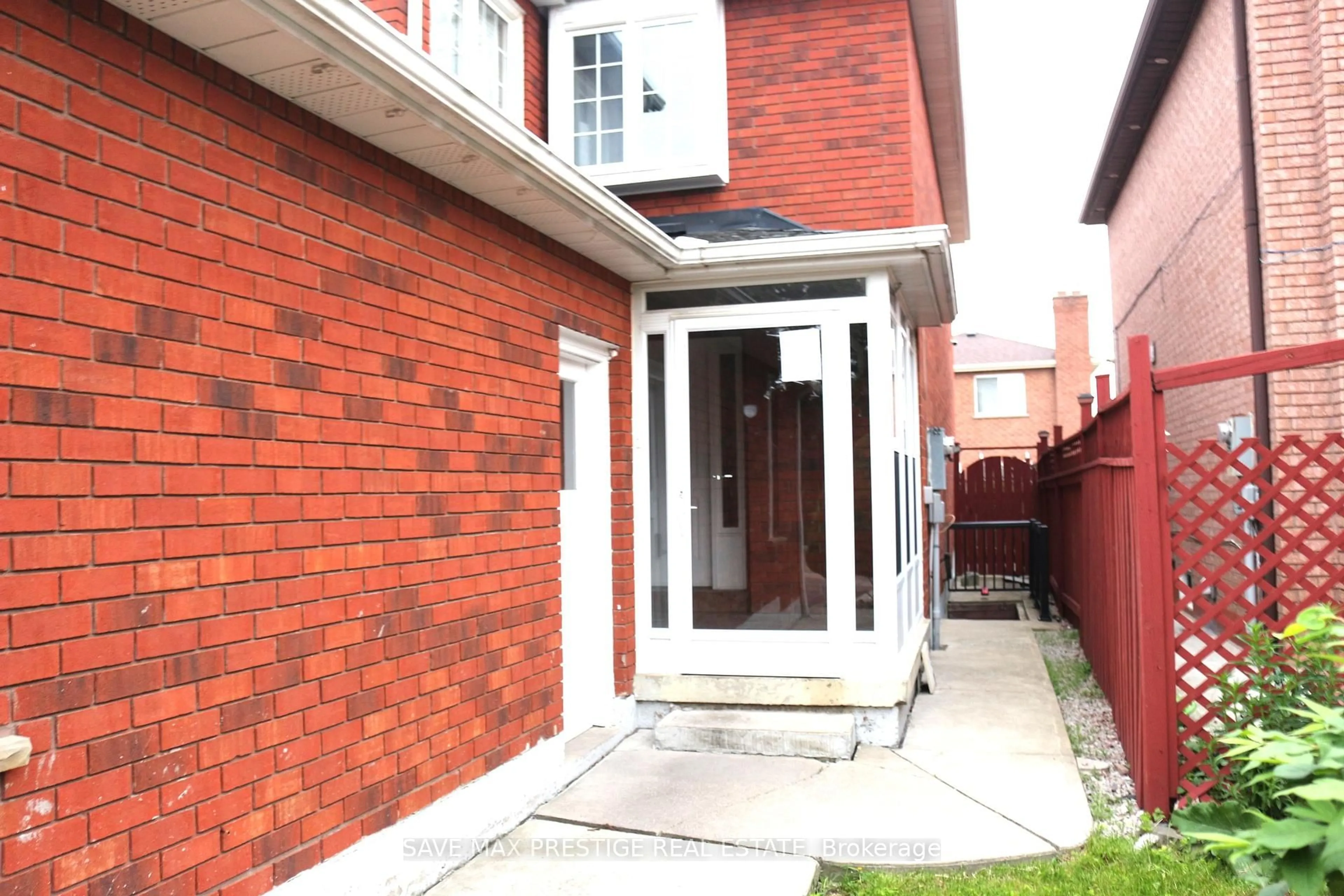 Unknown for 36 Kentucky Dr, Brampton Ontario L6Y 4E9