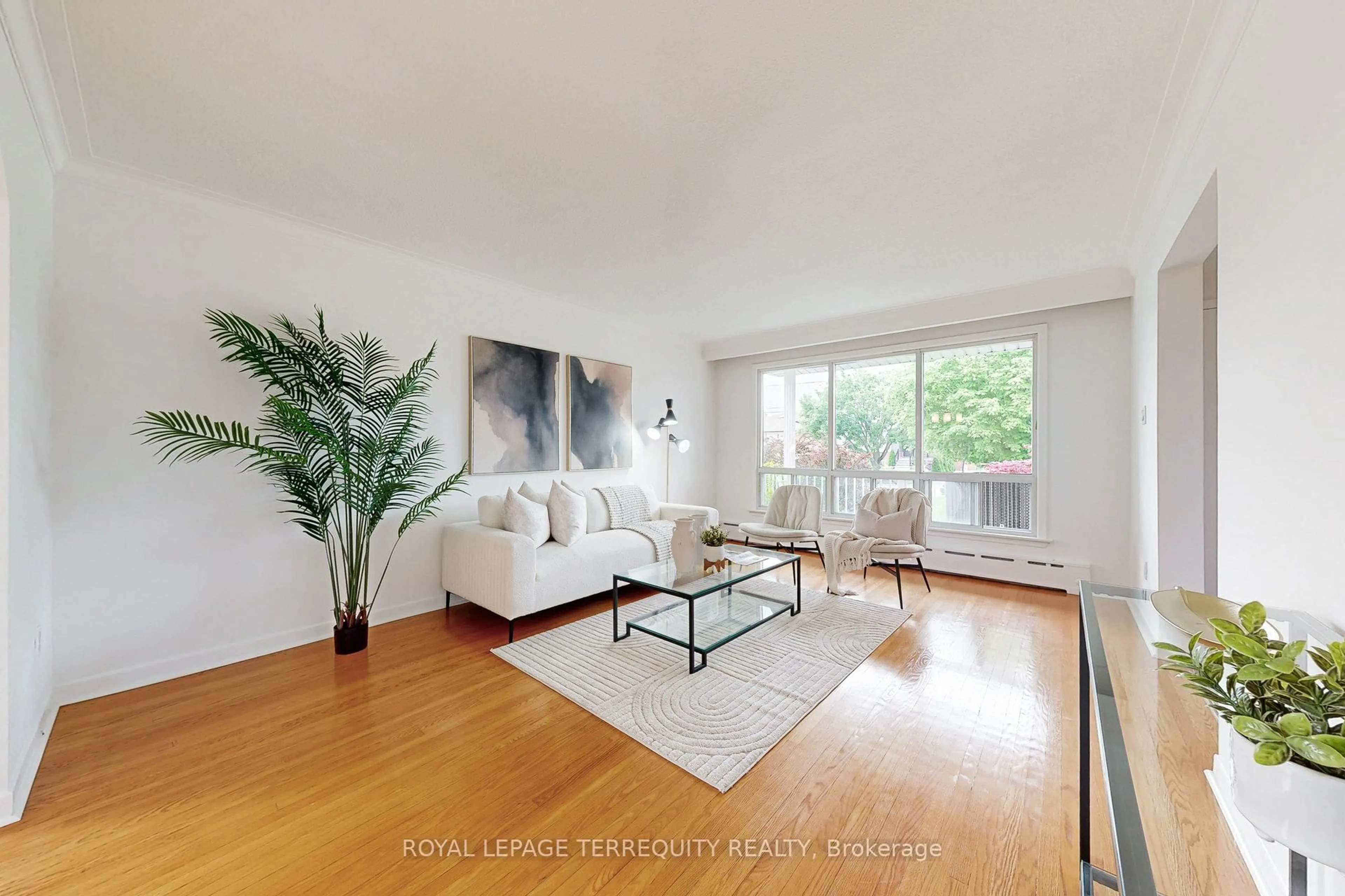 Living room with furniture, unknown for 211 Rustic Rd, Toronto Ontario M6L 1W3