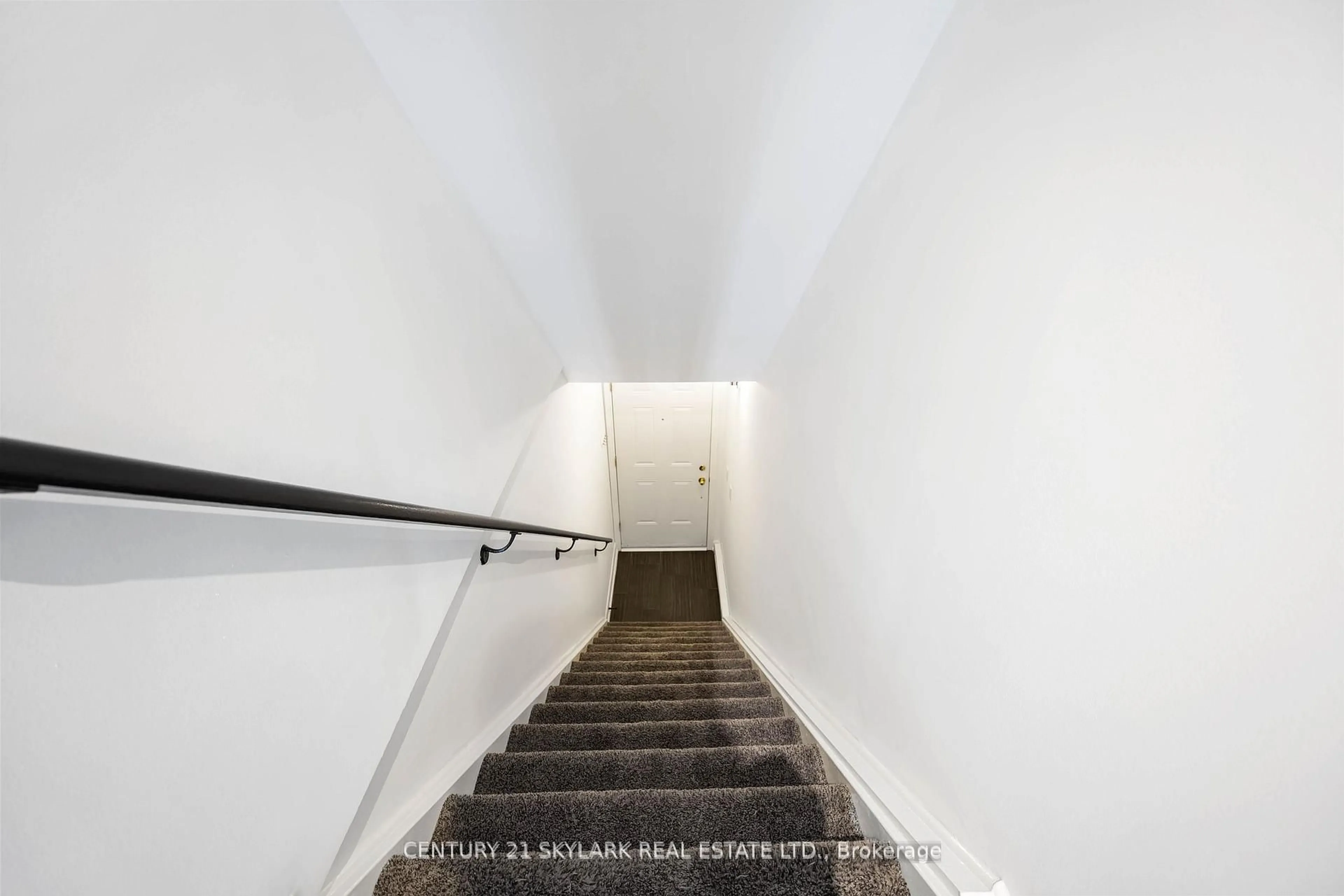 Stairs for 3043 Finch Ave #2027, Toronto Ontario M9M 0A4