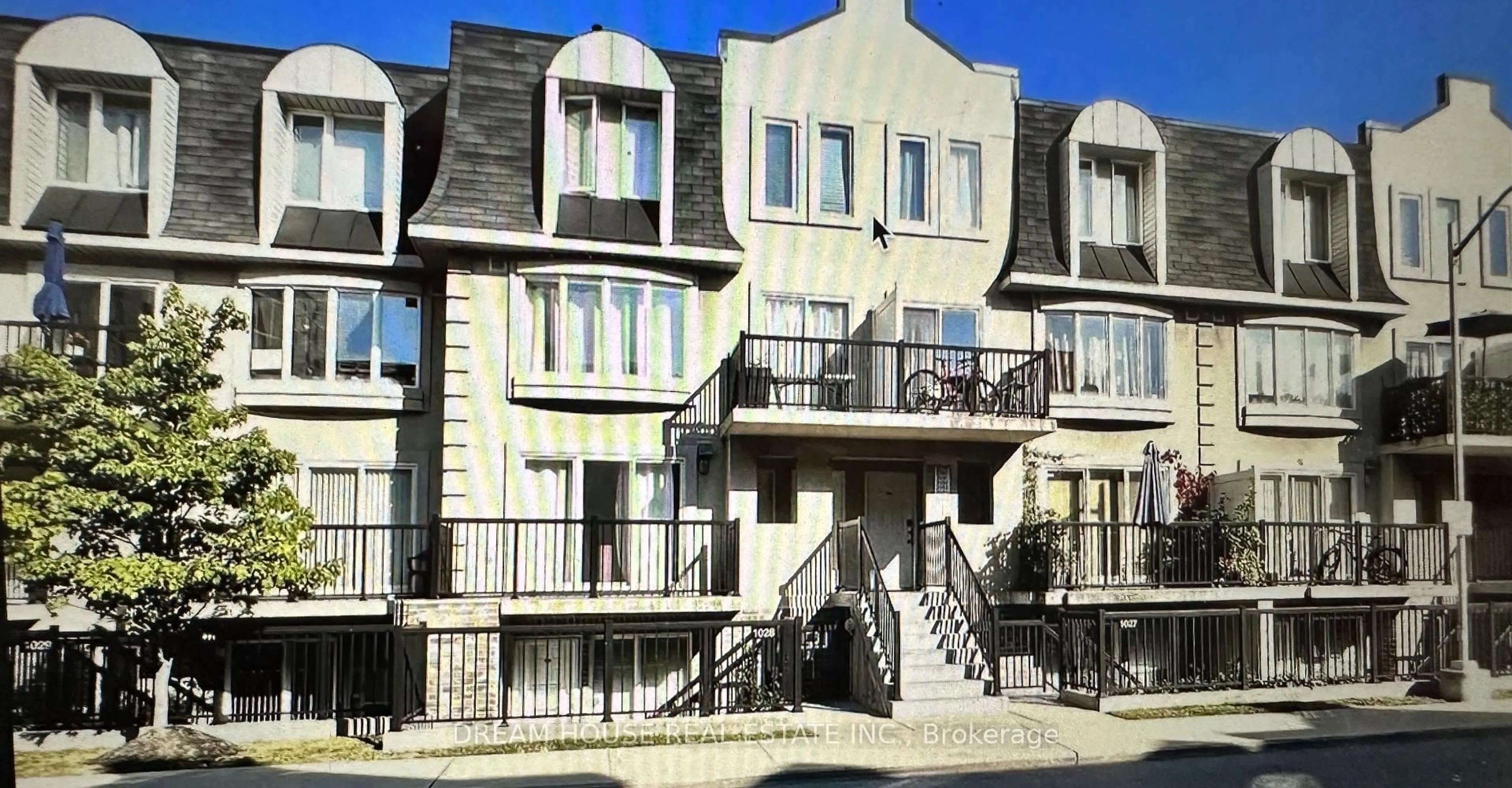 Patio, street for 65 George Appleton Way #2083, Toronto Ontario M3M 0A2