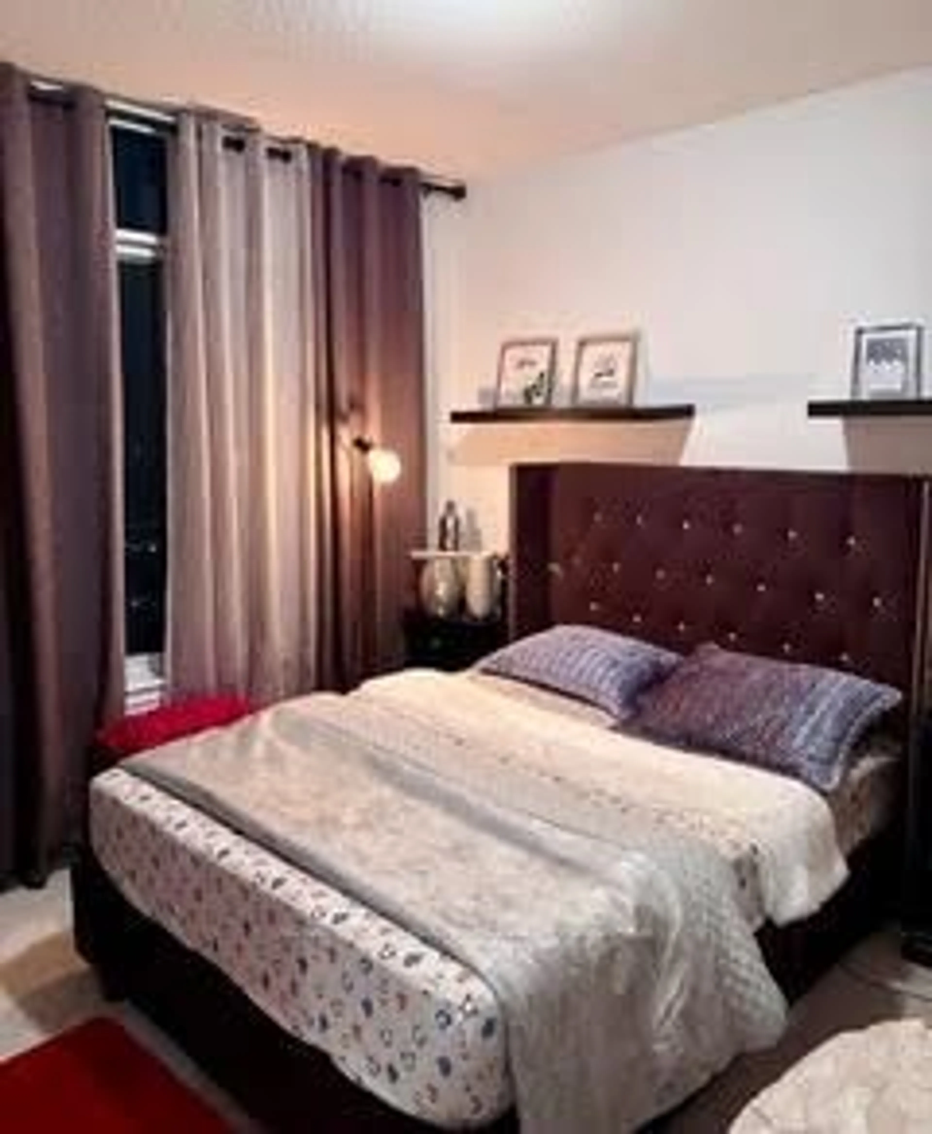 Bedroom with bed, unknown for 385 Prince of wales Dr, Mississauga Ontario L5B 0C6
